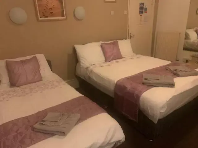 Family Room (2 Adults + 1 Child) in Lucena Hotel Family Room (2 Adults + 1 Child) in Lucena Hotel