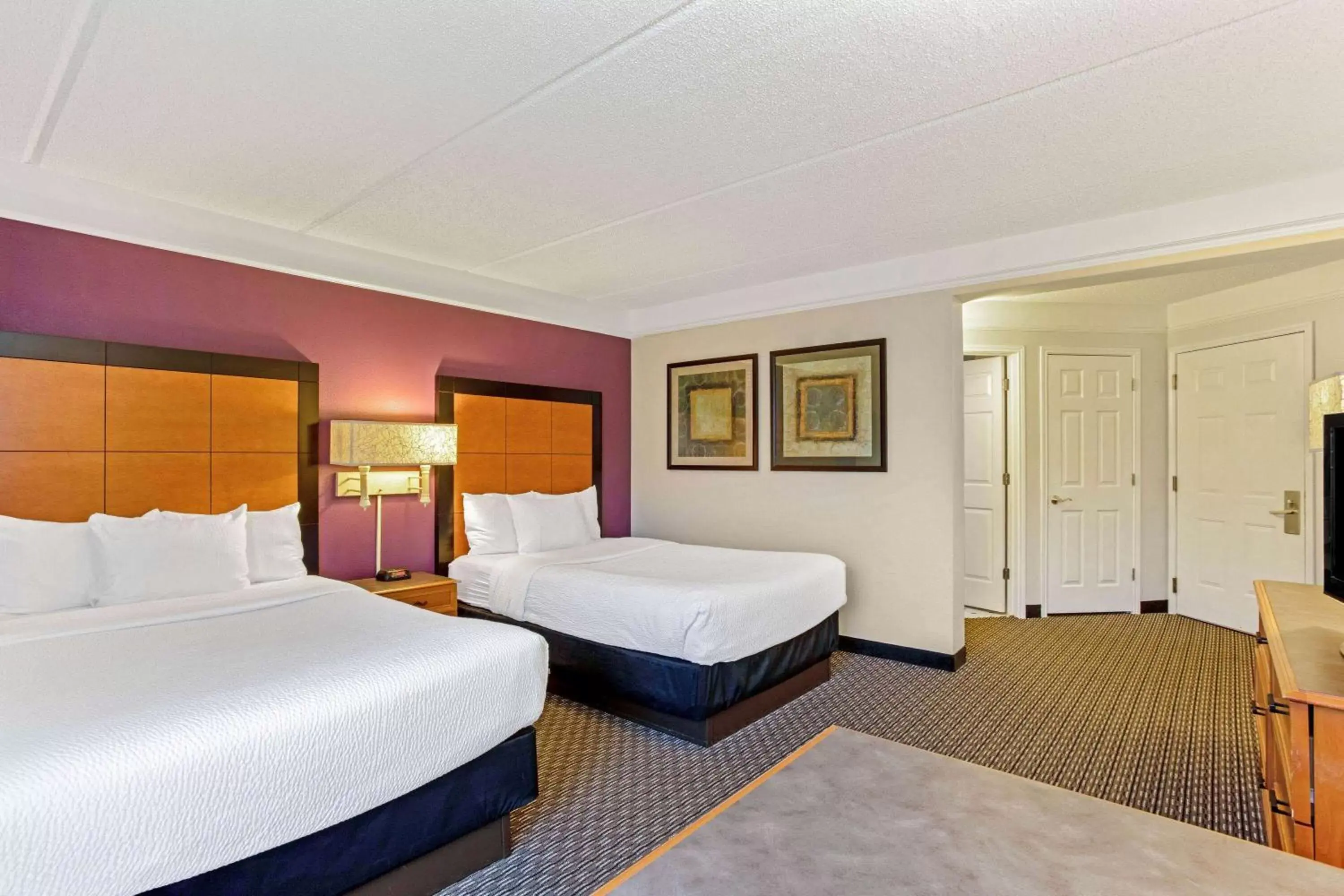 Photo of the whole room, Bed in La Quinta by Wyndham Orlando I Drive/Conv Center