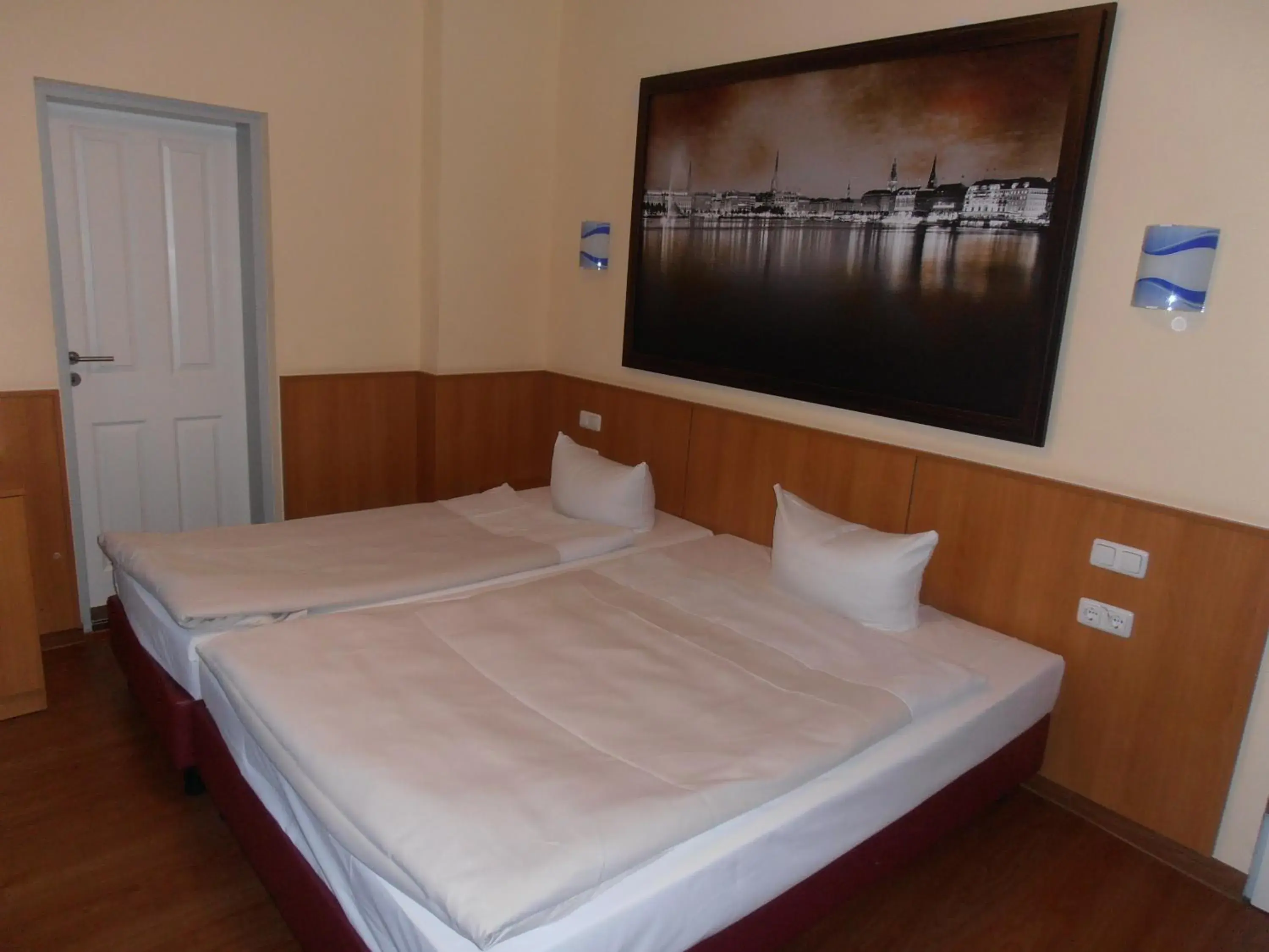 Triple Room in Altan Hotel