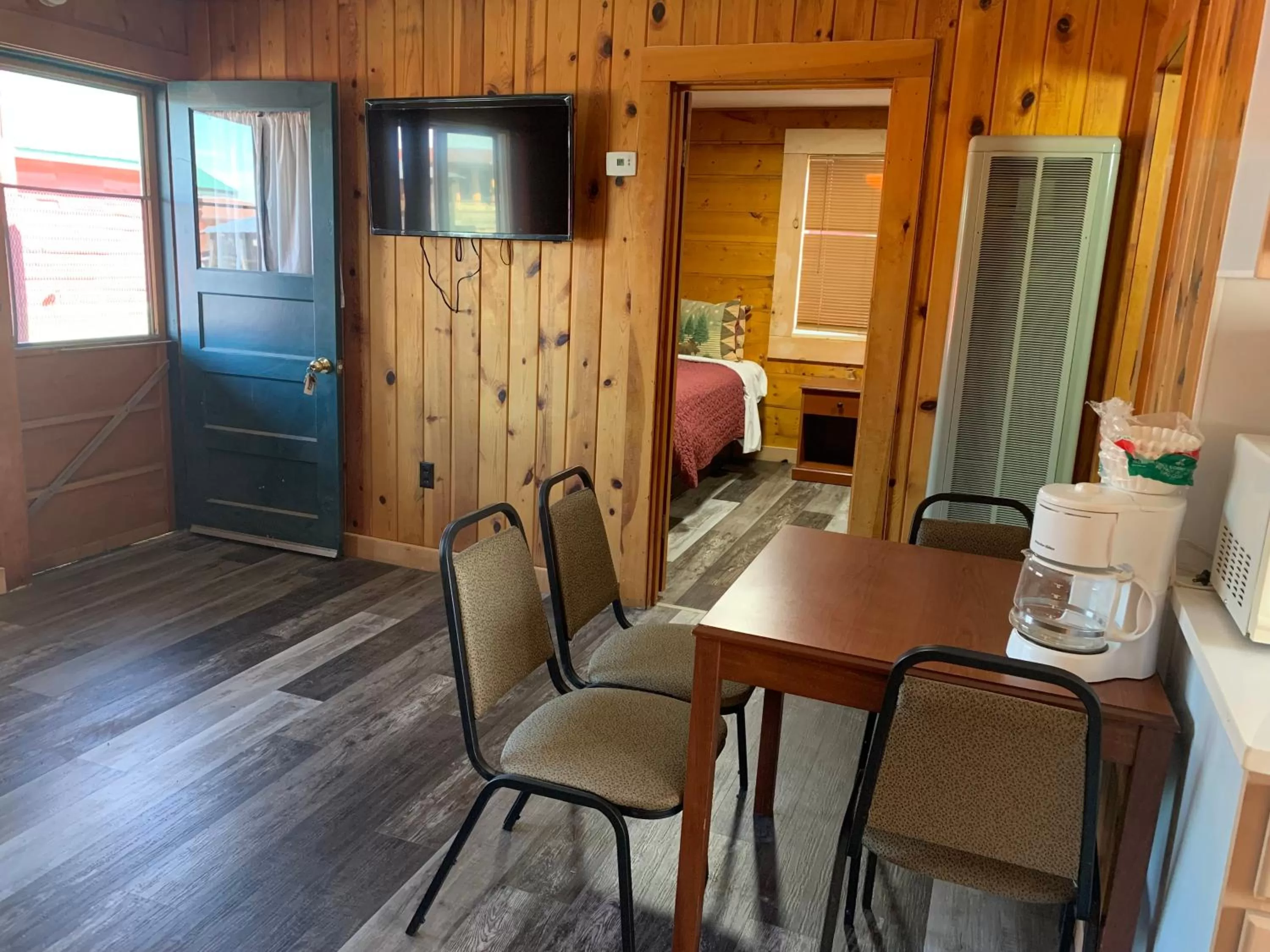 Living room in Rainbow Lodge
