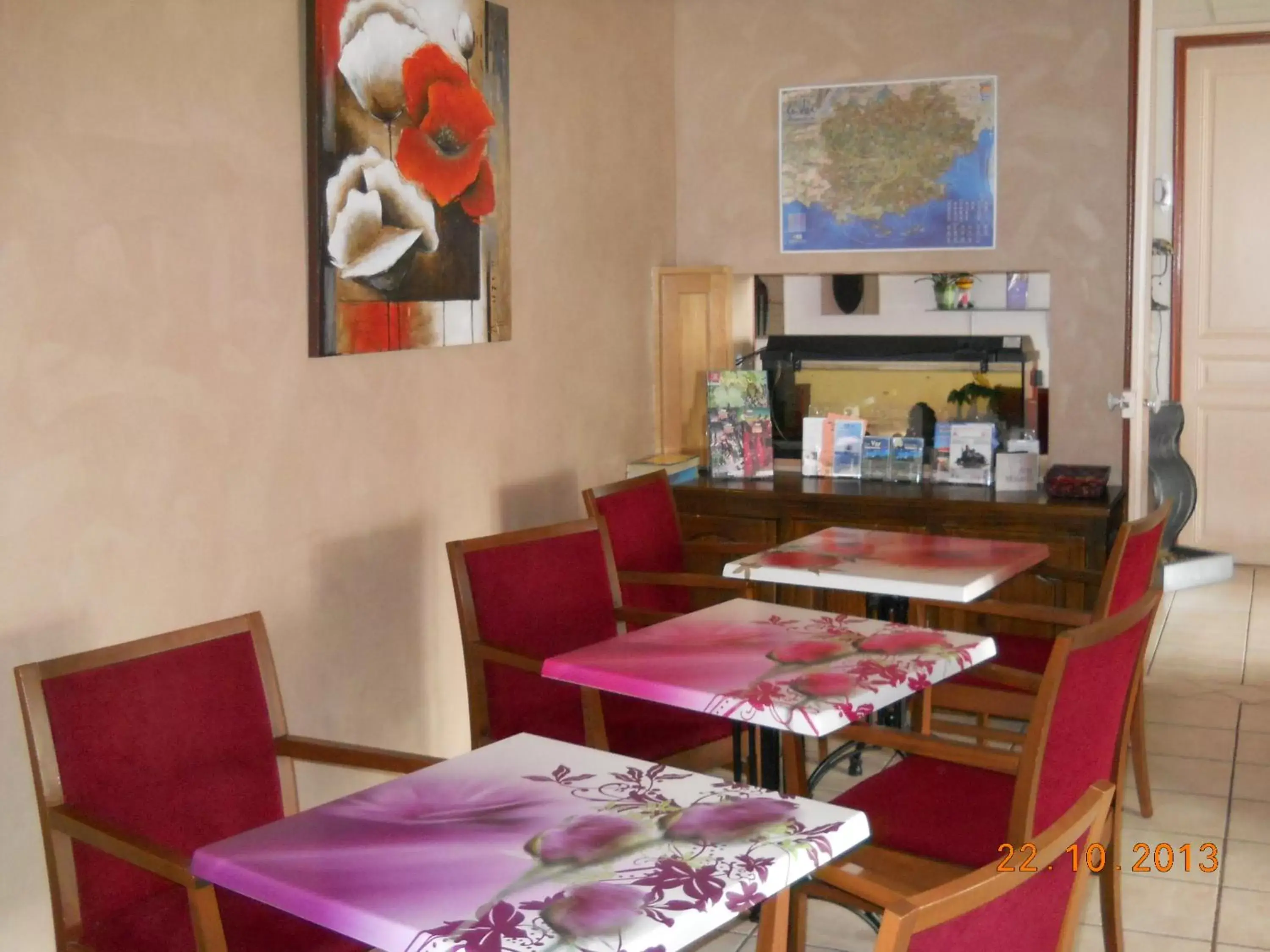 Lounge or bar, Restaurant/Places to Eat in Hotel Restaurant Le Castel Fleuri