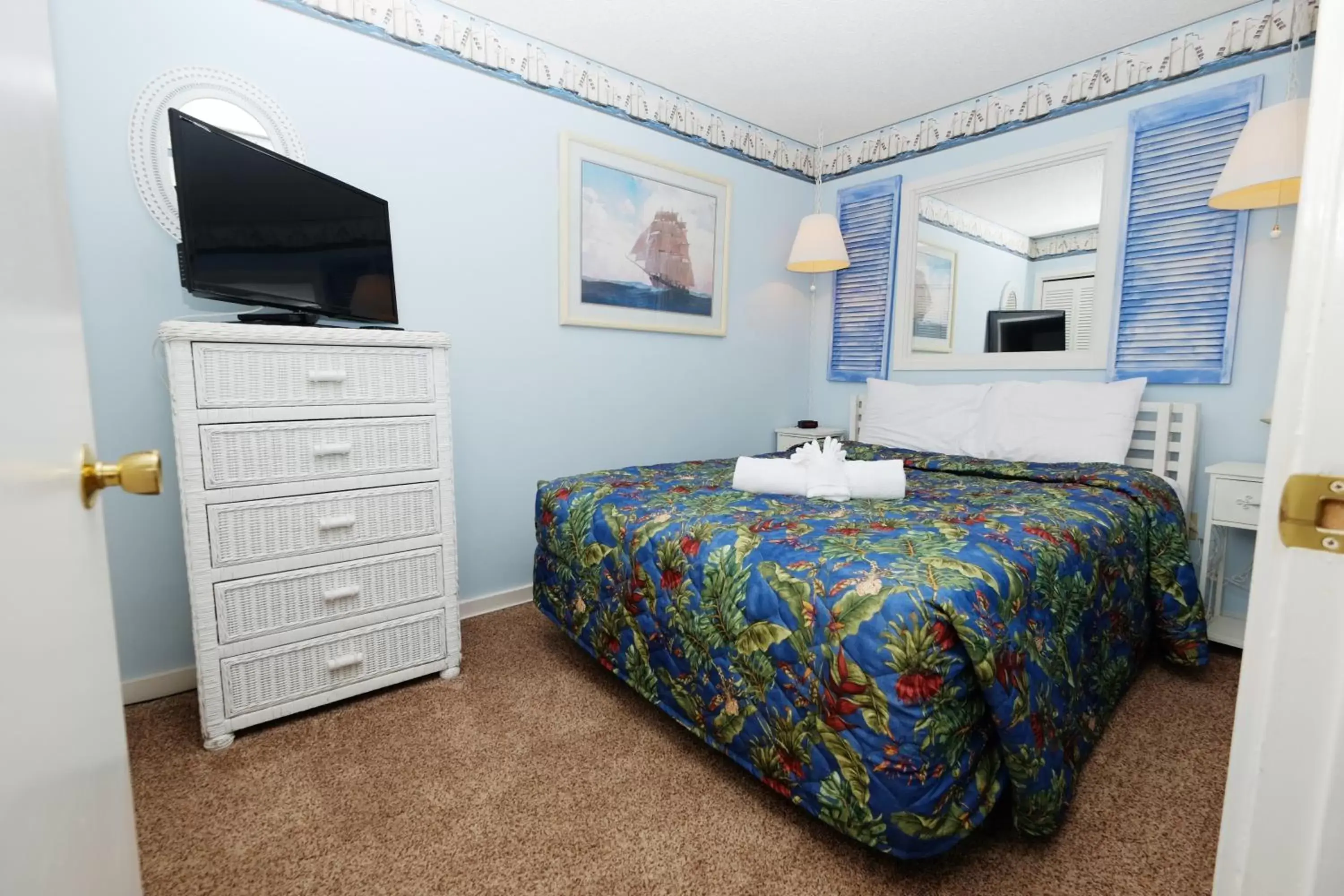 Photo of the whole room, Bed in Myrtle Beach Resort by Beach Vacations