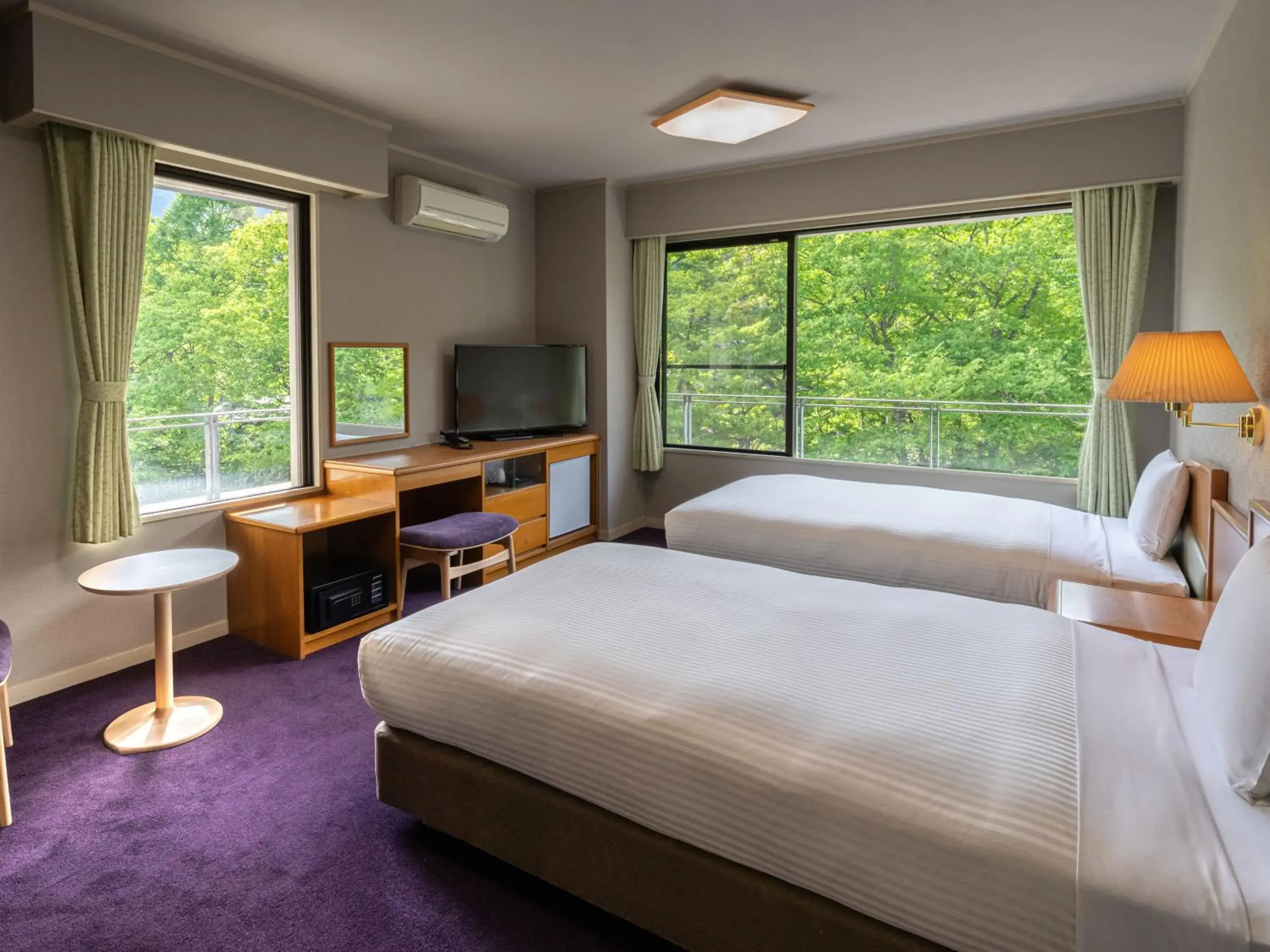 Photo of the whole room, View in Kamenoi Hotel Nikko Yunishigawa