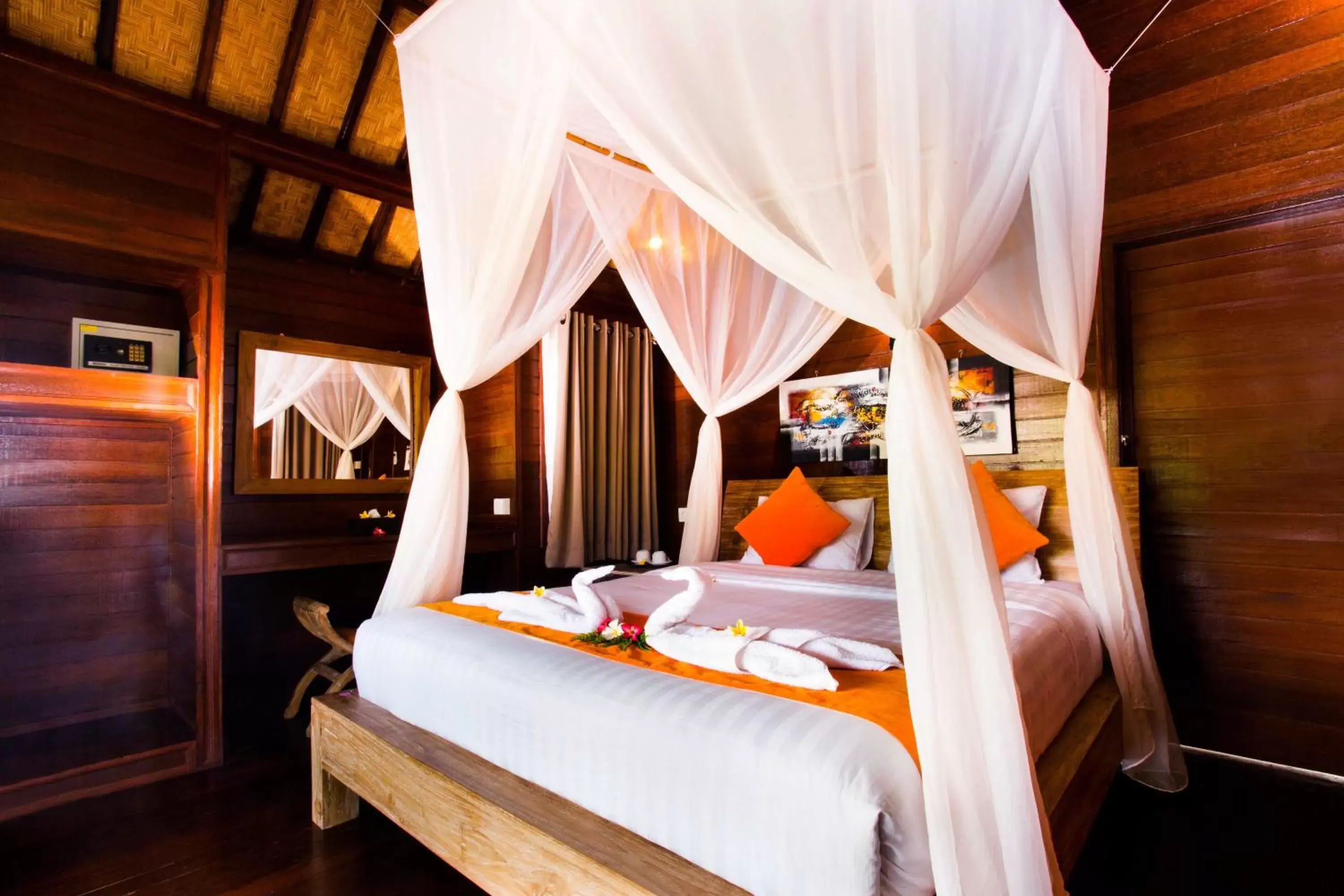 Bed in Dinatah Lembongan Villas