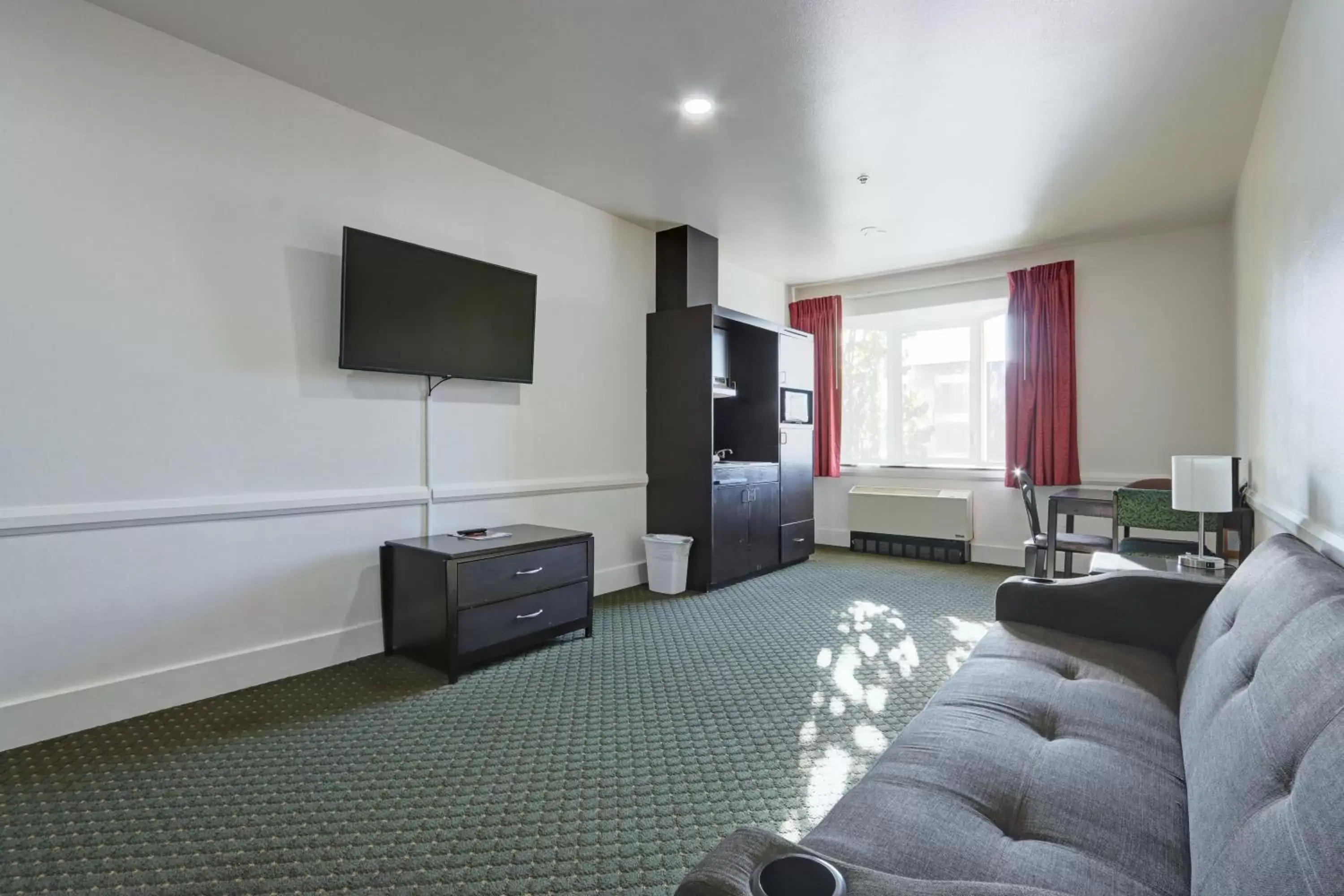 Living room, Seating Area in Puffin Inn