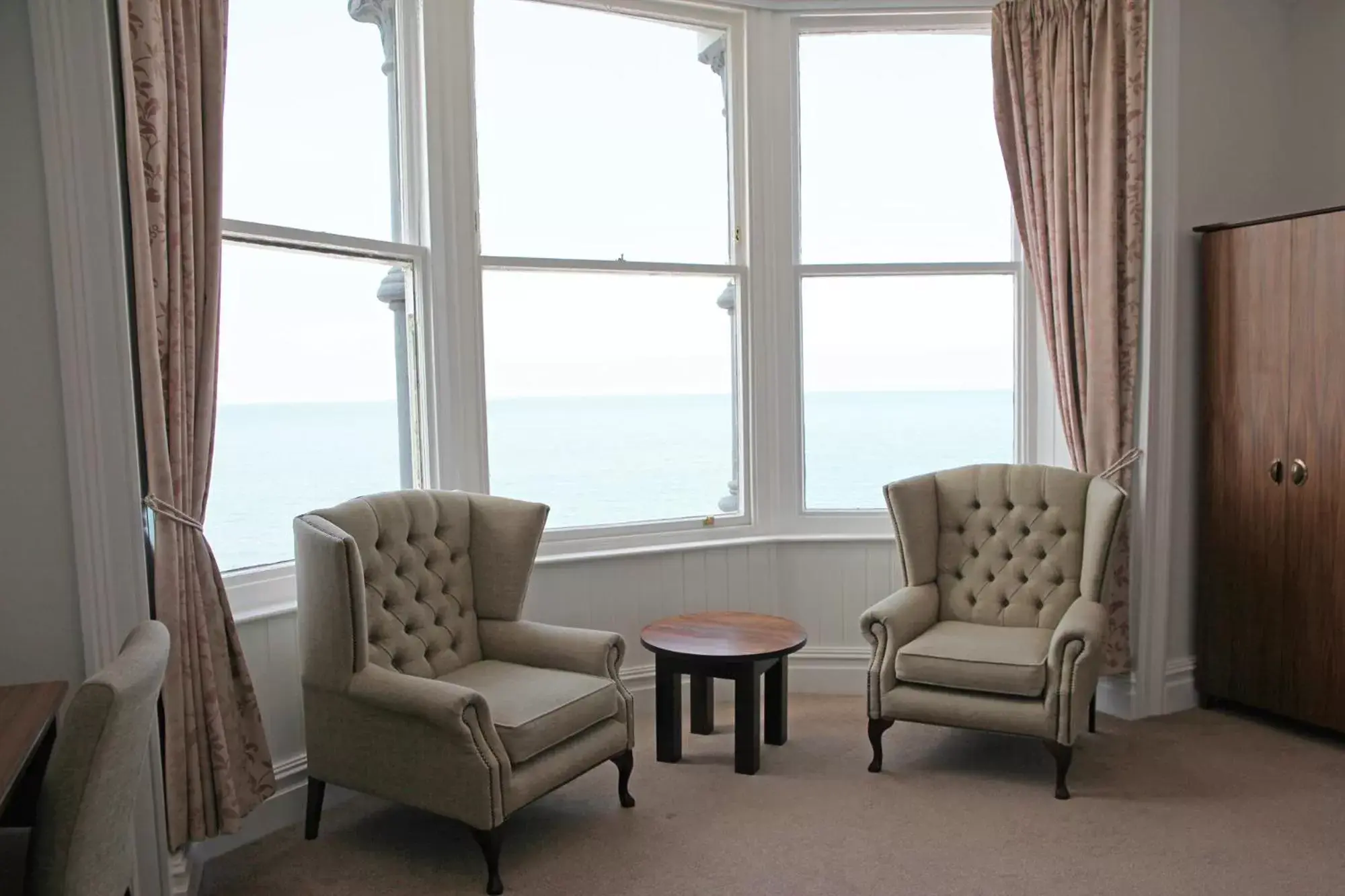 Bedroom, Seating Area in The Glengower