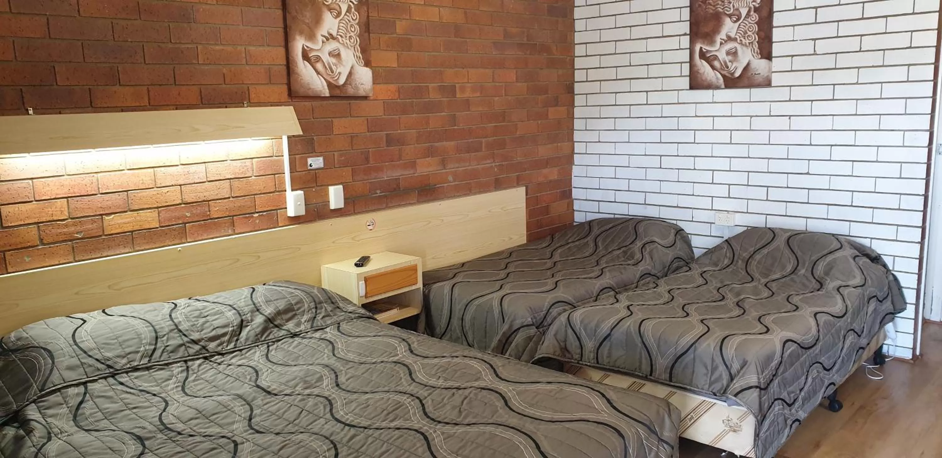 Bed in Glen Innes Lodge Motel