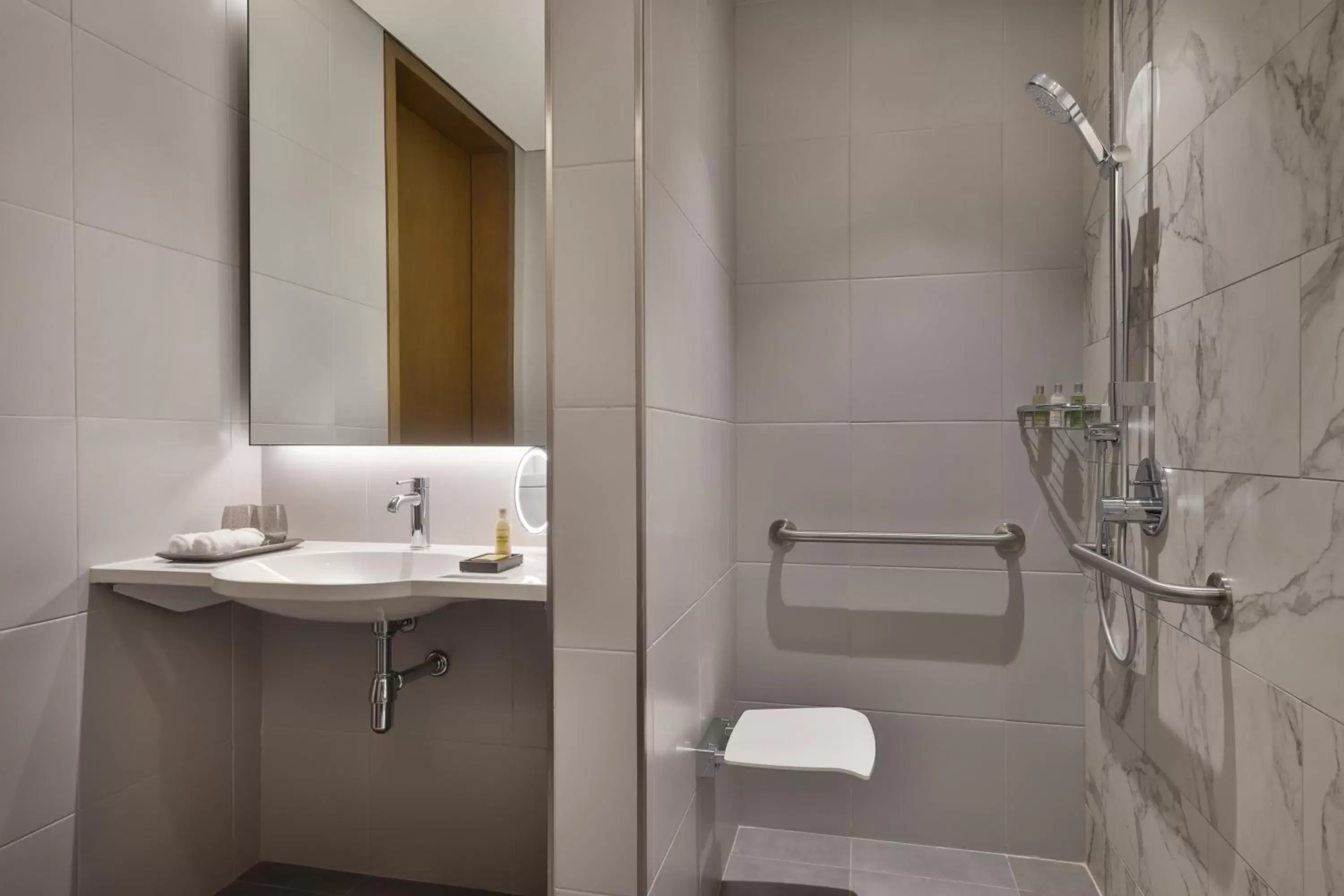 Bathroom in Doubletree By Hilton Abu Dhabi Yas Island Residences