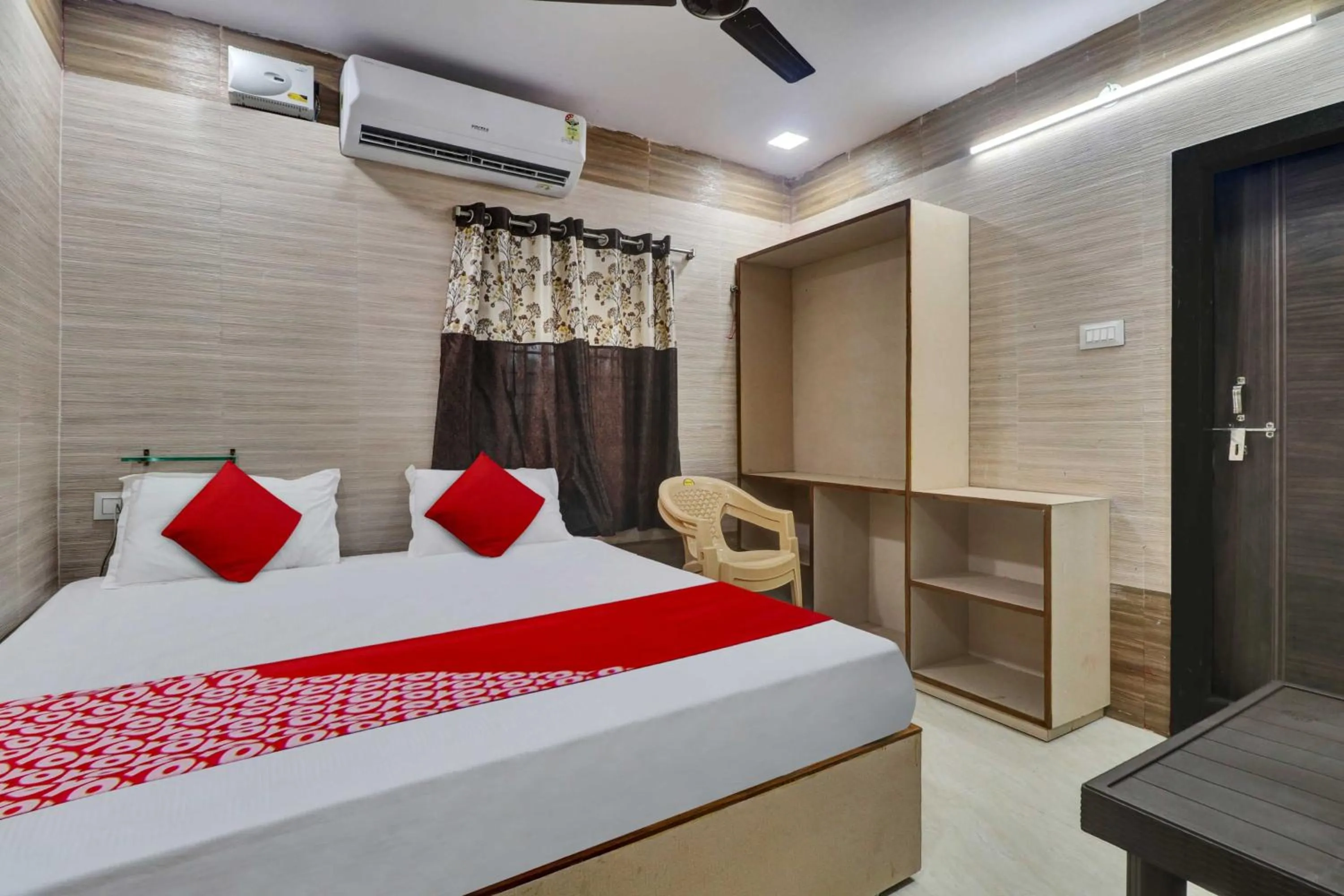 Bedroom, Bed in Hotel Vallabha Residency