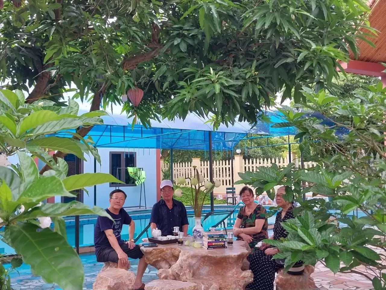 group of guests in Trang An Elegant Homestay