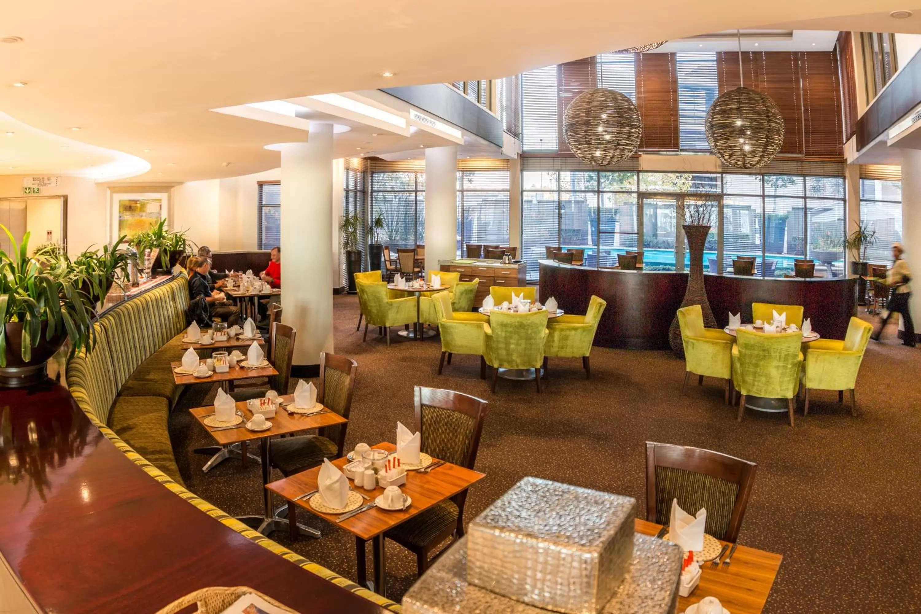 Restaurant/places to eat in City Lodge Hotel Lynnwood