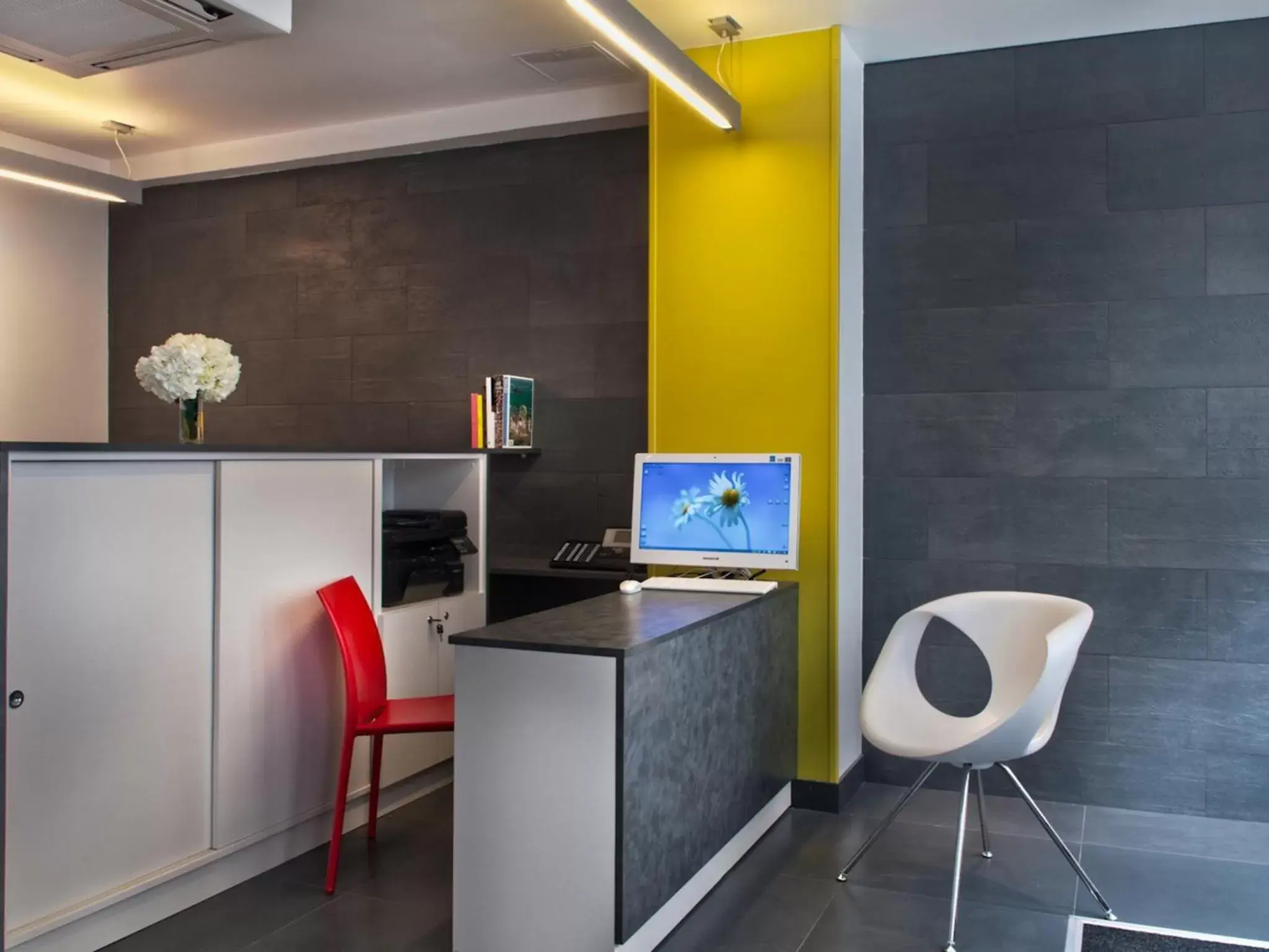 Lobby or reception in Hôtel des Métallos Lobby or reception in Hôtel des Métallos