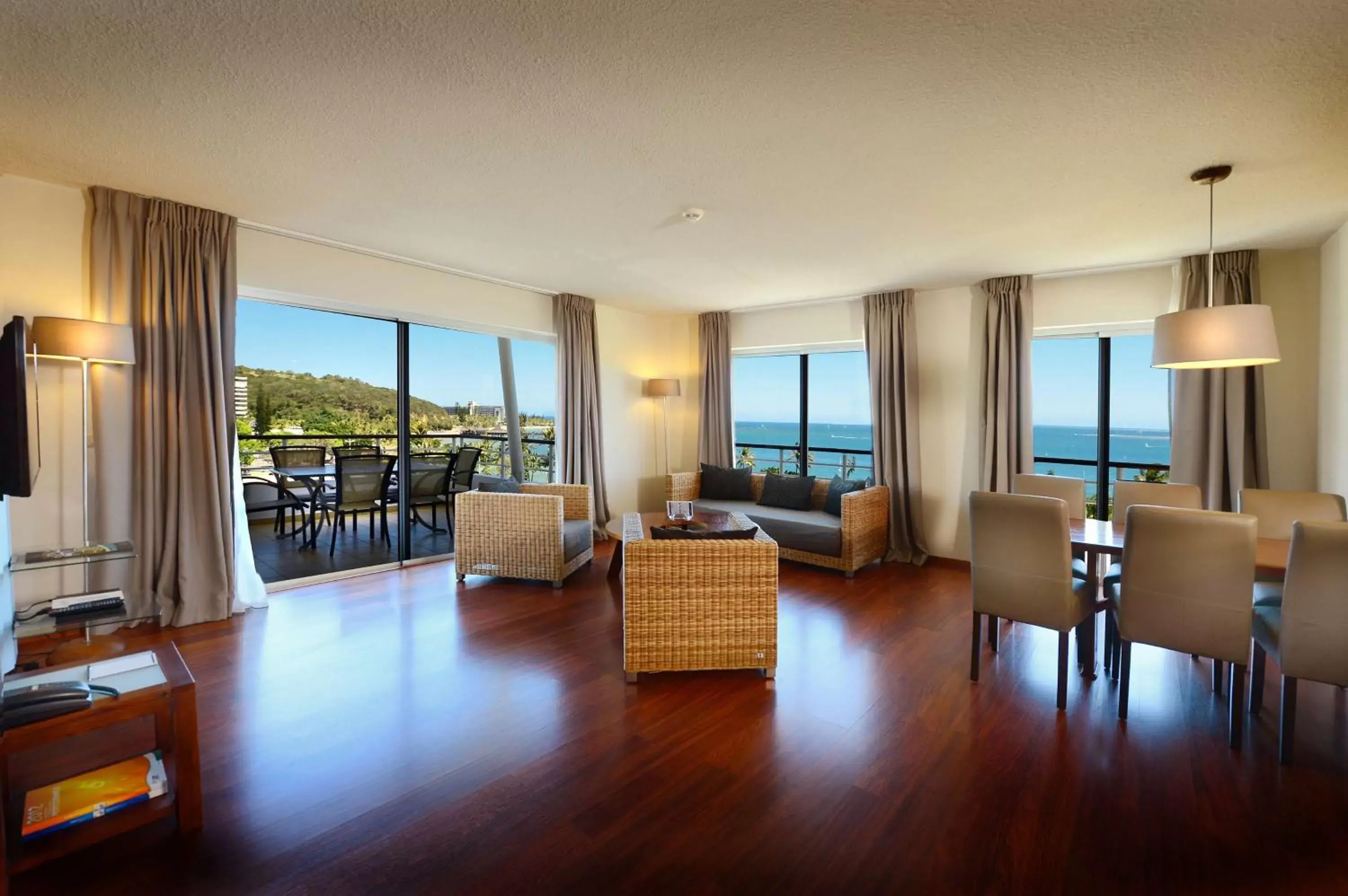 Living room, Seating Area in Hilton Noumea La Promenade Residences