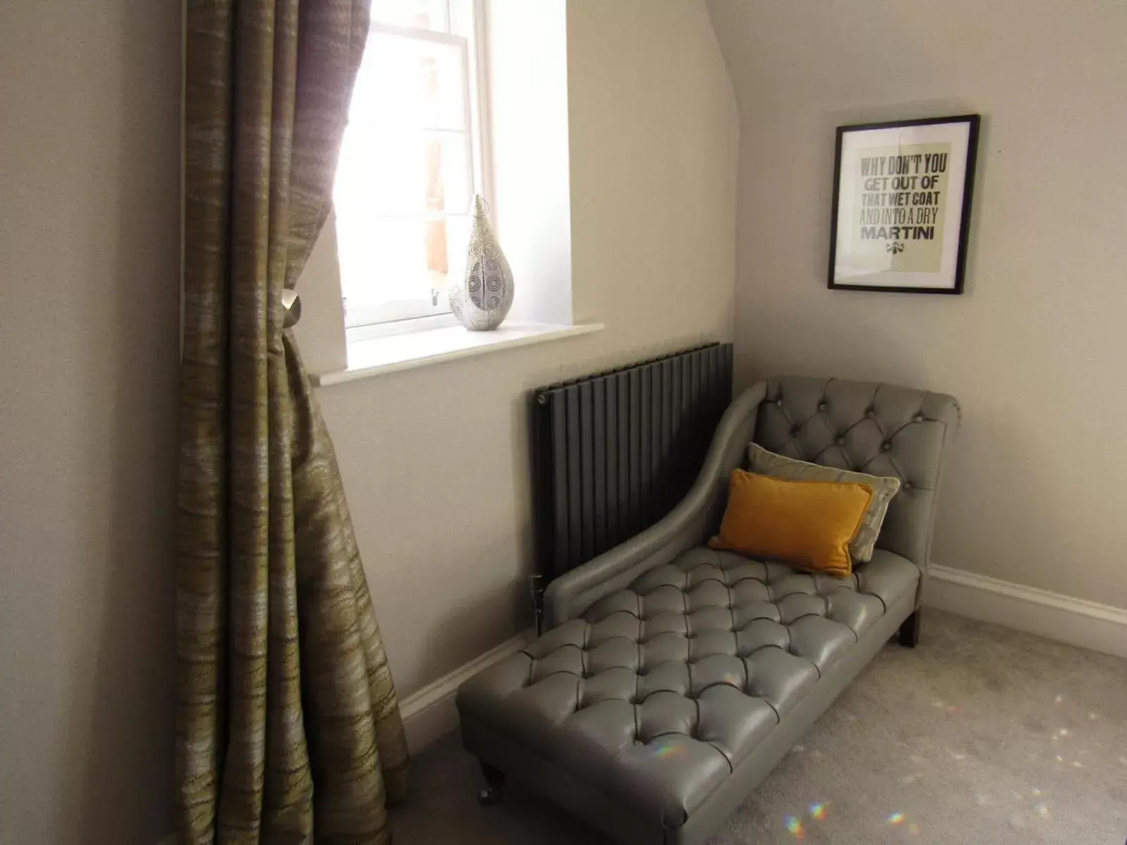 Bedroom, Seating Area in The Craigie Hotel