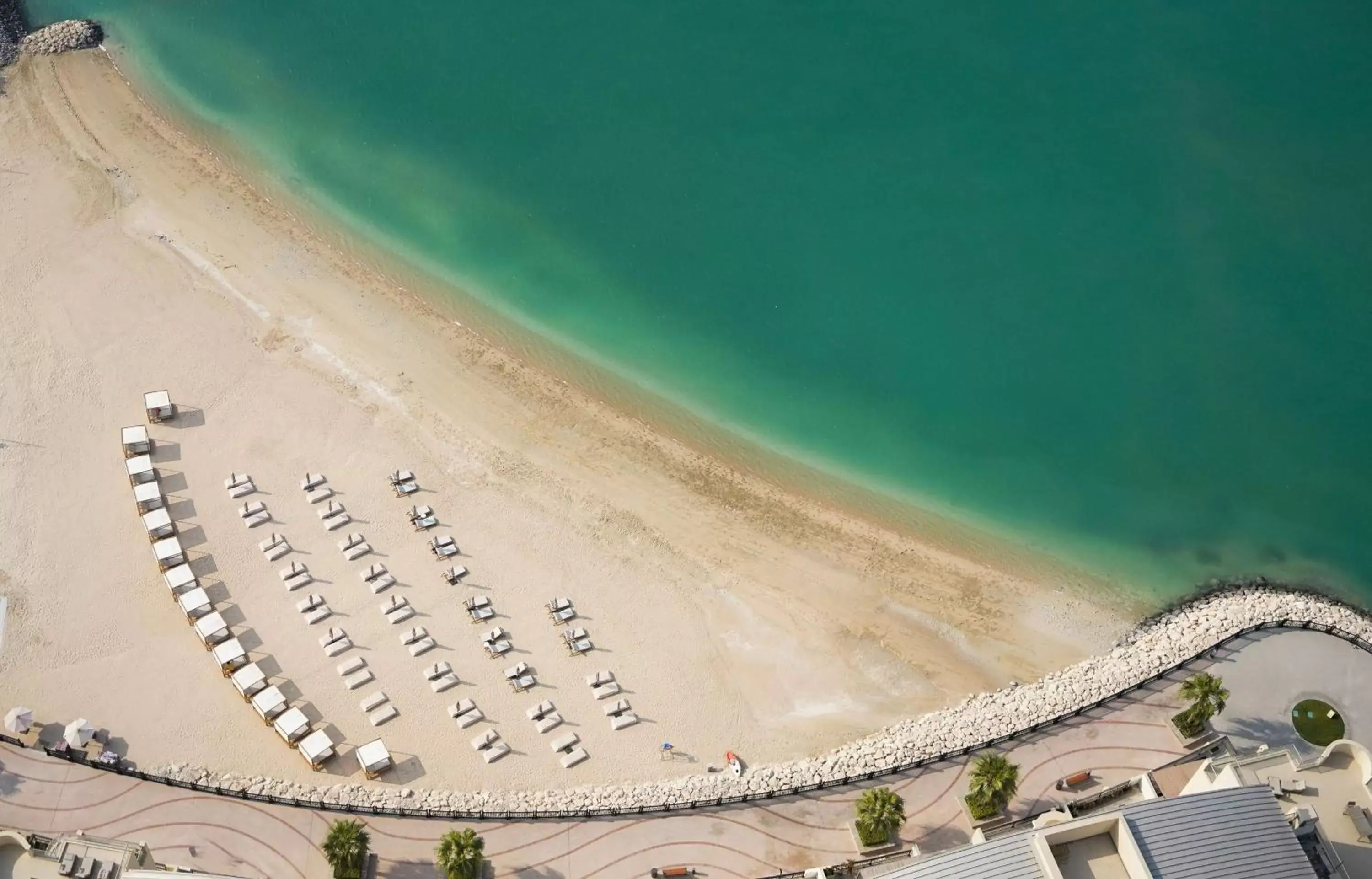 Property building, Bird's-eye View in Hilton Doha The Pearl