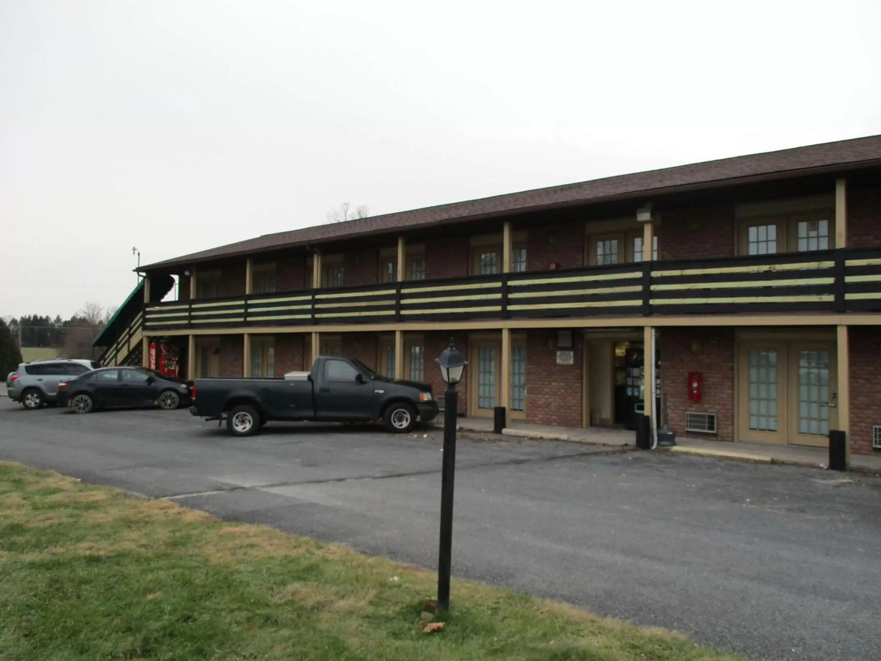 Property Building in Motel 6-Shartlesville, PA