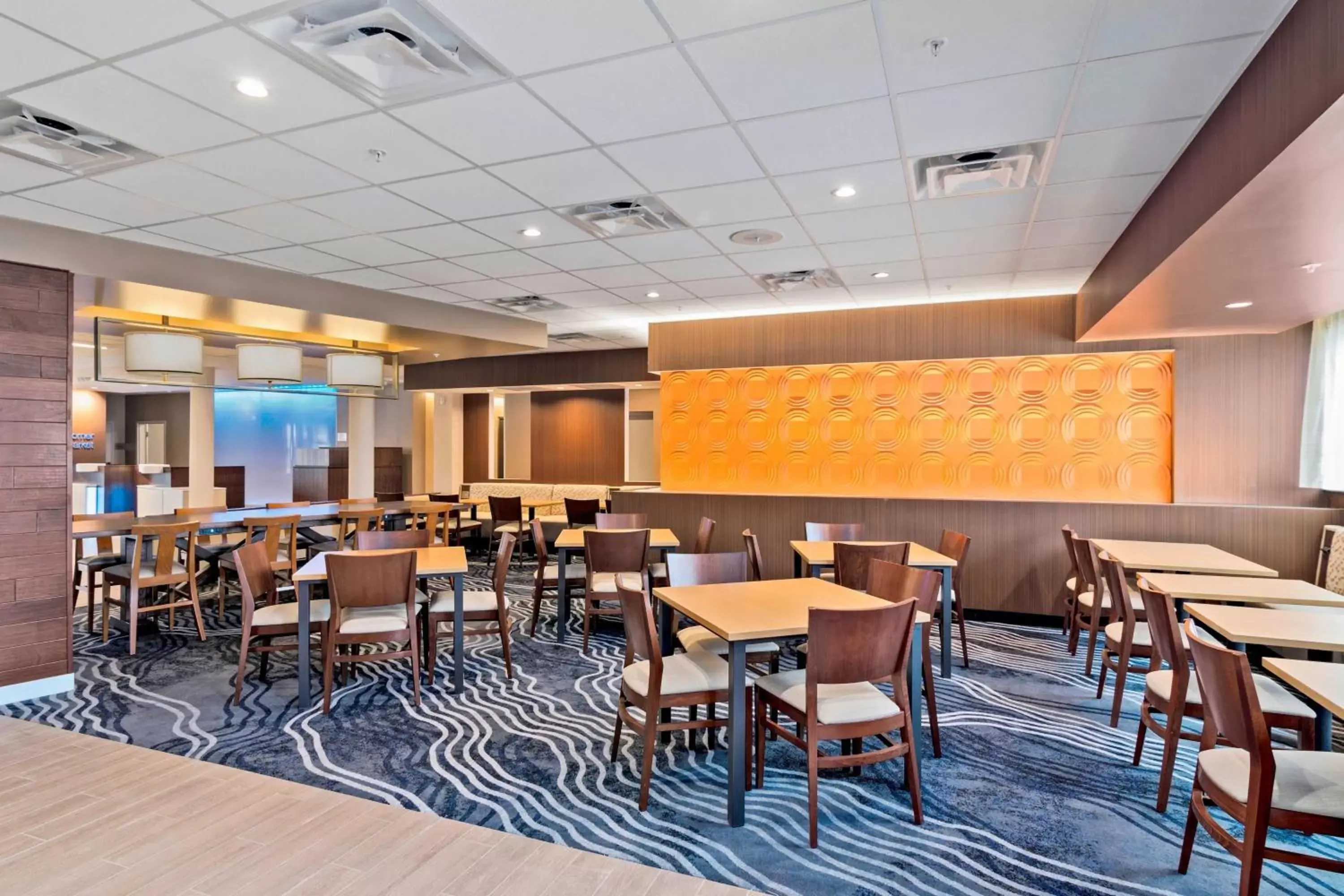 Restaurant/Places to Eat in Fairfield Inn & Suites by Marriott St Petersburg North