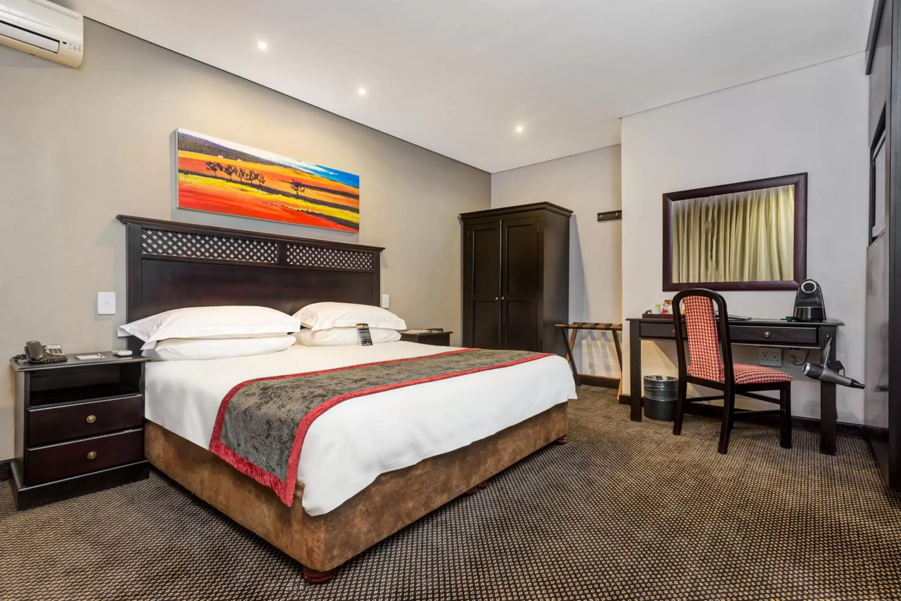 Photo of the whole room, Bed in ANEW Hotel Witbank Emalahleni