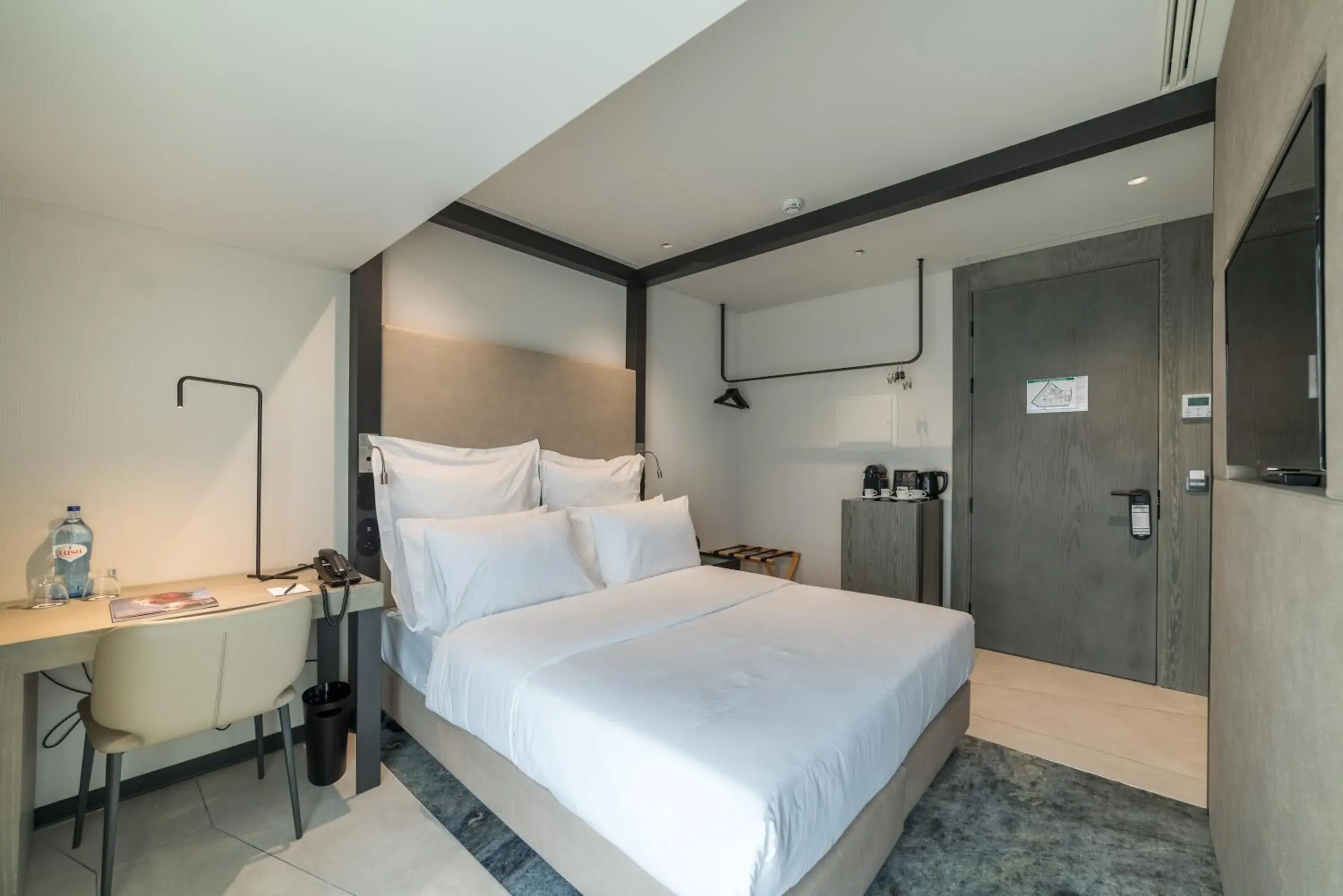 Double Room with City View in Porto Royal Bridges Hotel Double Room with City View in Porto Royal Bridges Hotel