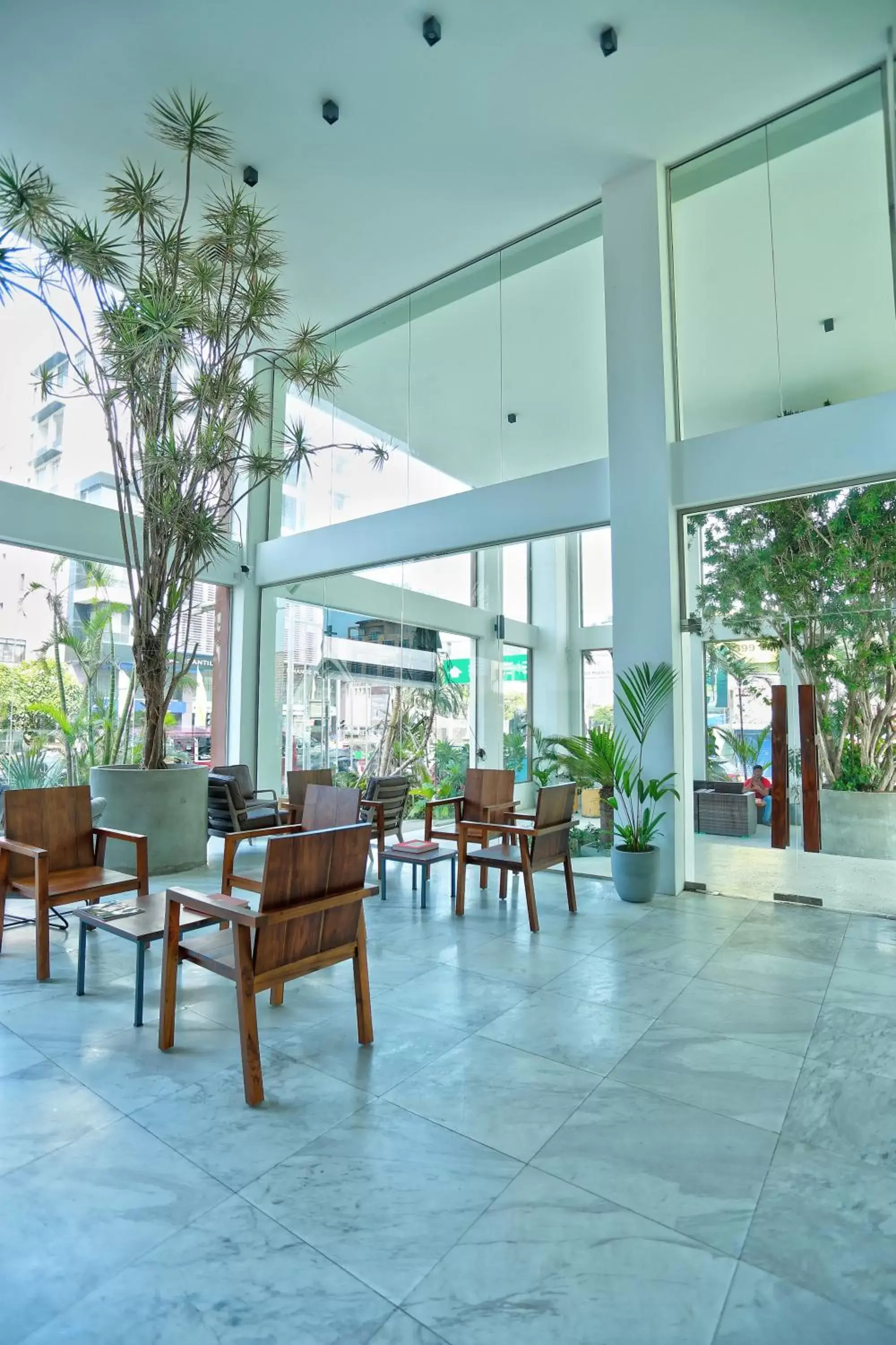 Lobby or reception, Restaurant/Places to Eat in Morven Hotel Colombo