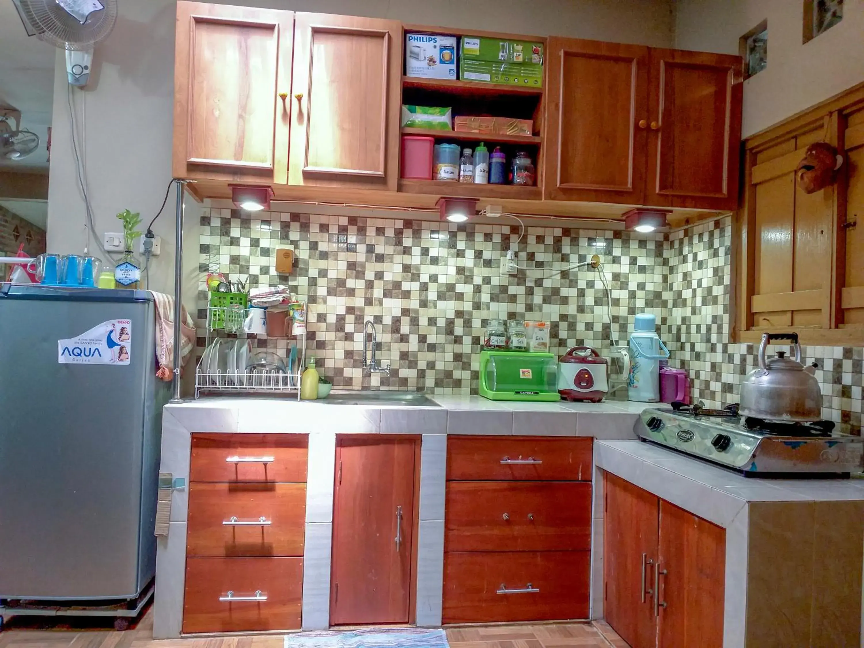 Property building, Kitchen/Kitchenette in Ngampilan Backpacker Hostel