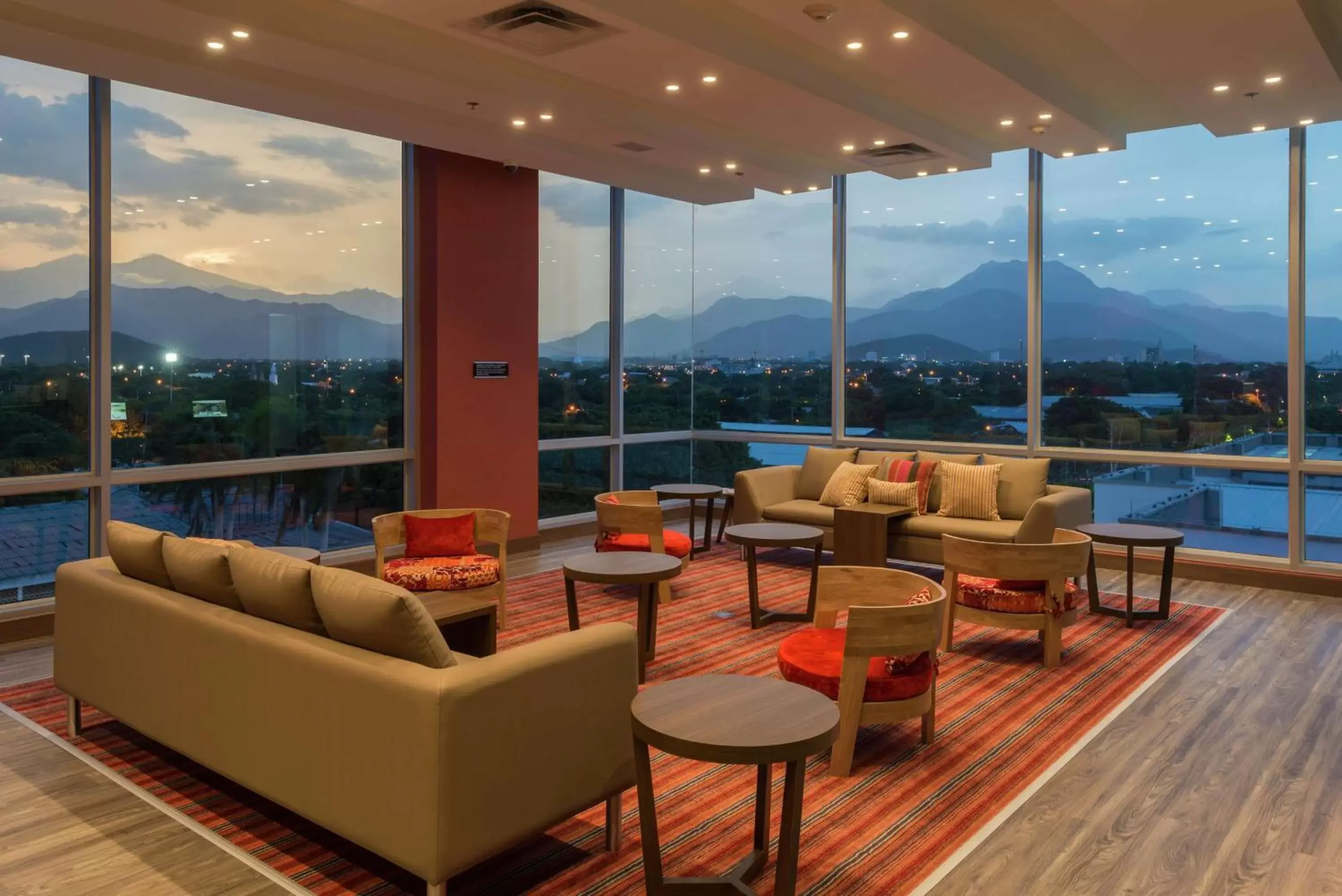 Lobby or reception, Mountain View in Hampton By Hilton Valledupar