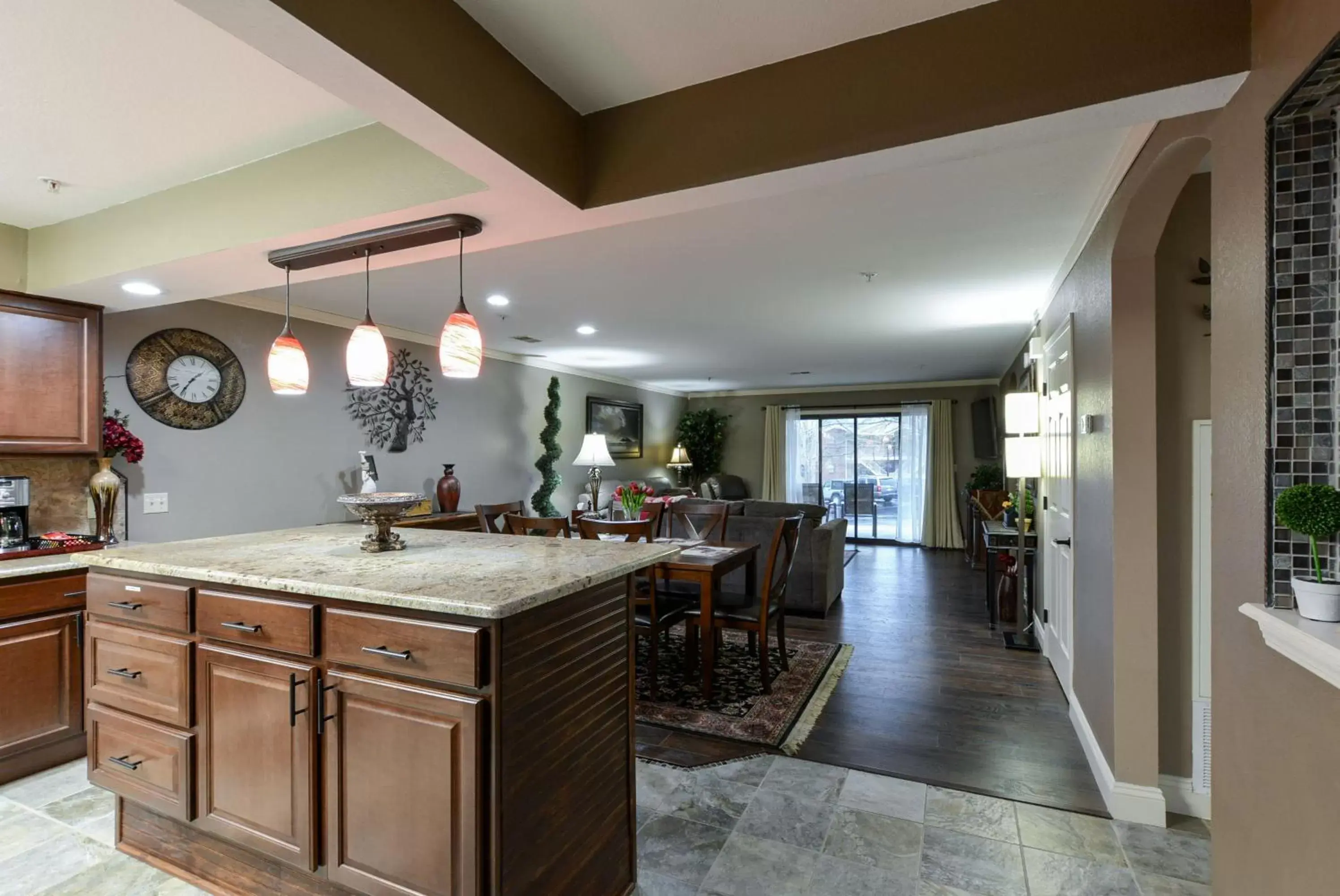 Kitchen/Kitchenette in Luxury Condos at Thousand Hills - Branson -Beautifully Remodeled