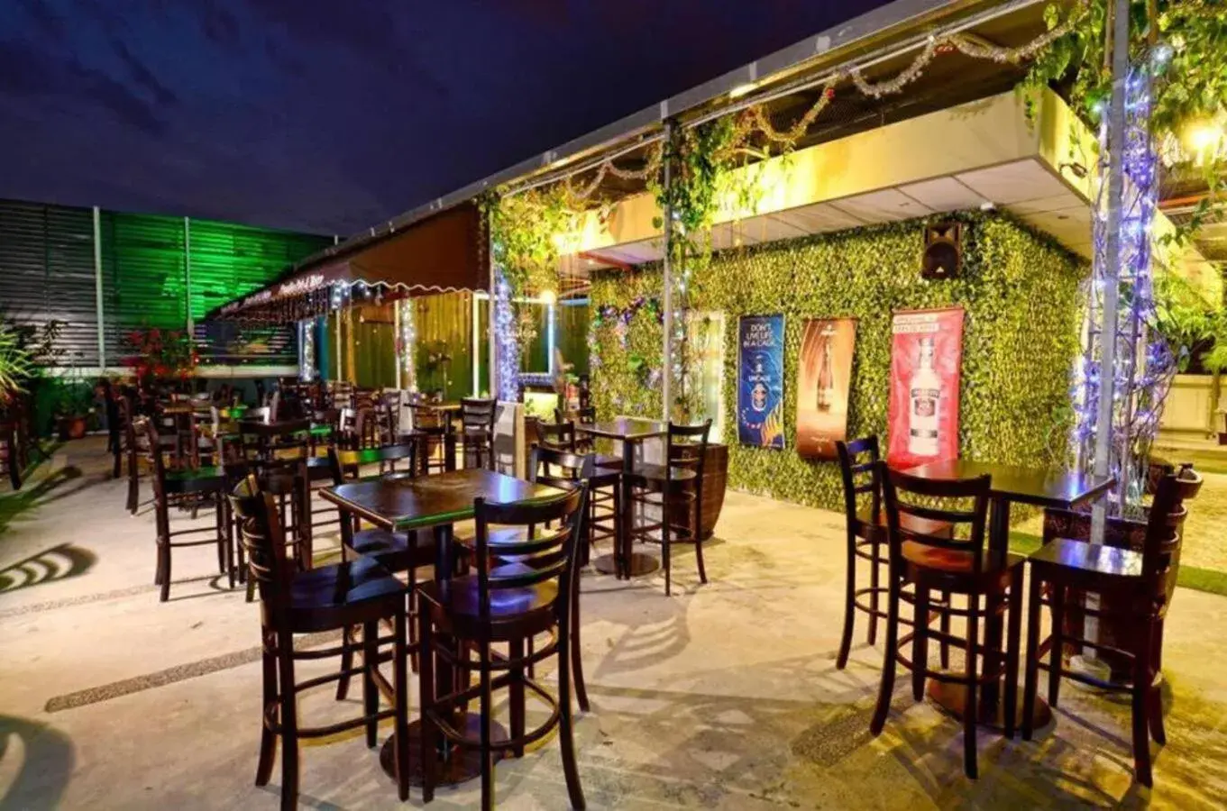 Restaurant/places to eat in Hotel Nusa CT Restaurant/places to eat in Hotel Nusa CT