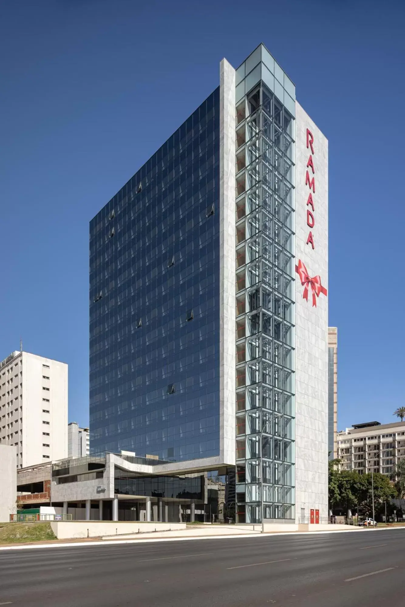 Property Building in Ramada by Wyndham Brasilia Alvorada