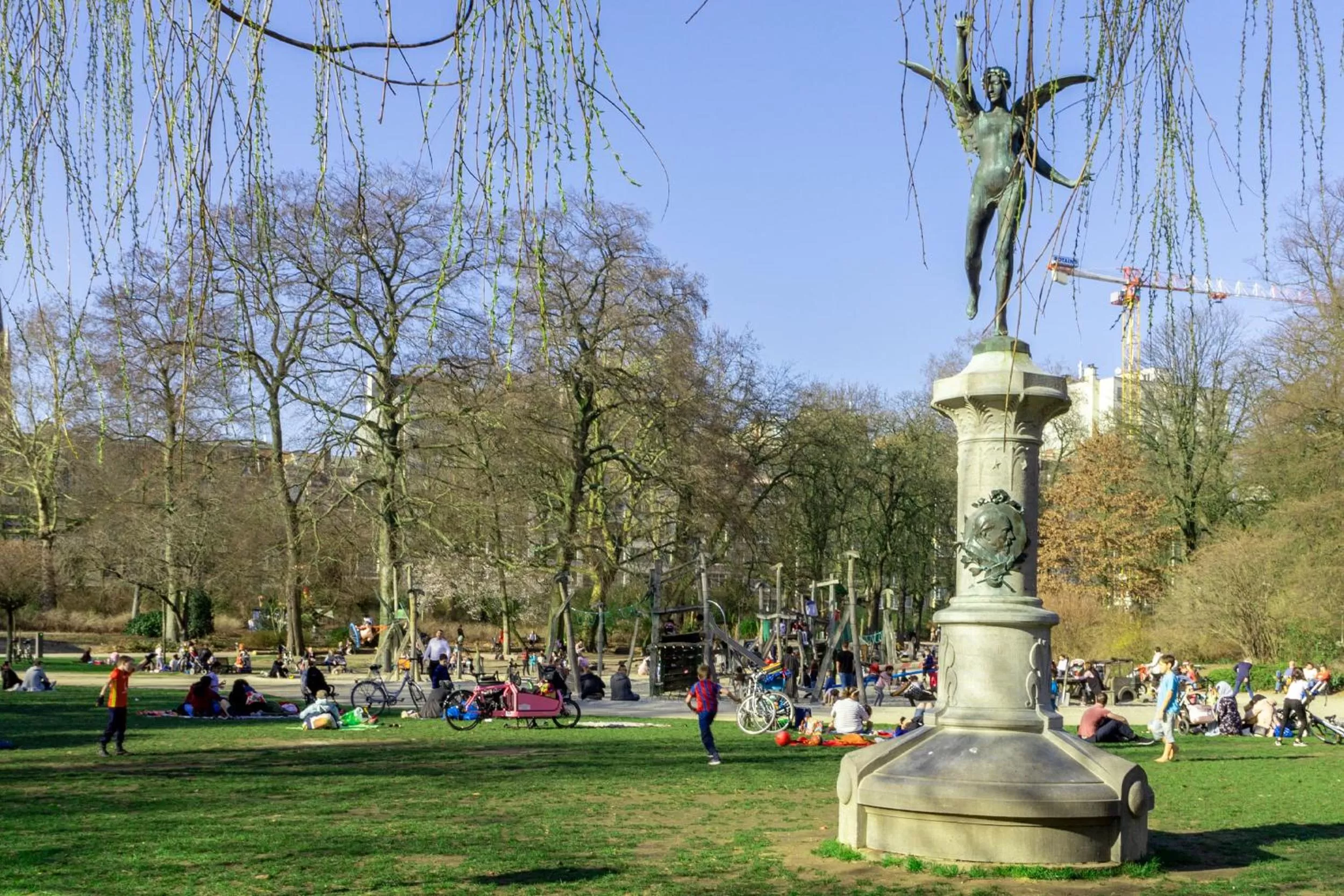 Neighbourhood in OneLuxStay near Diamond District