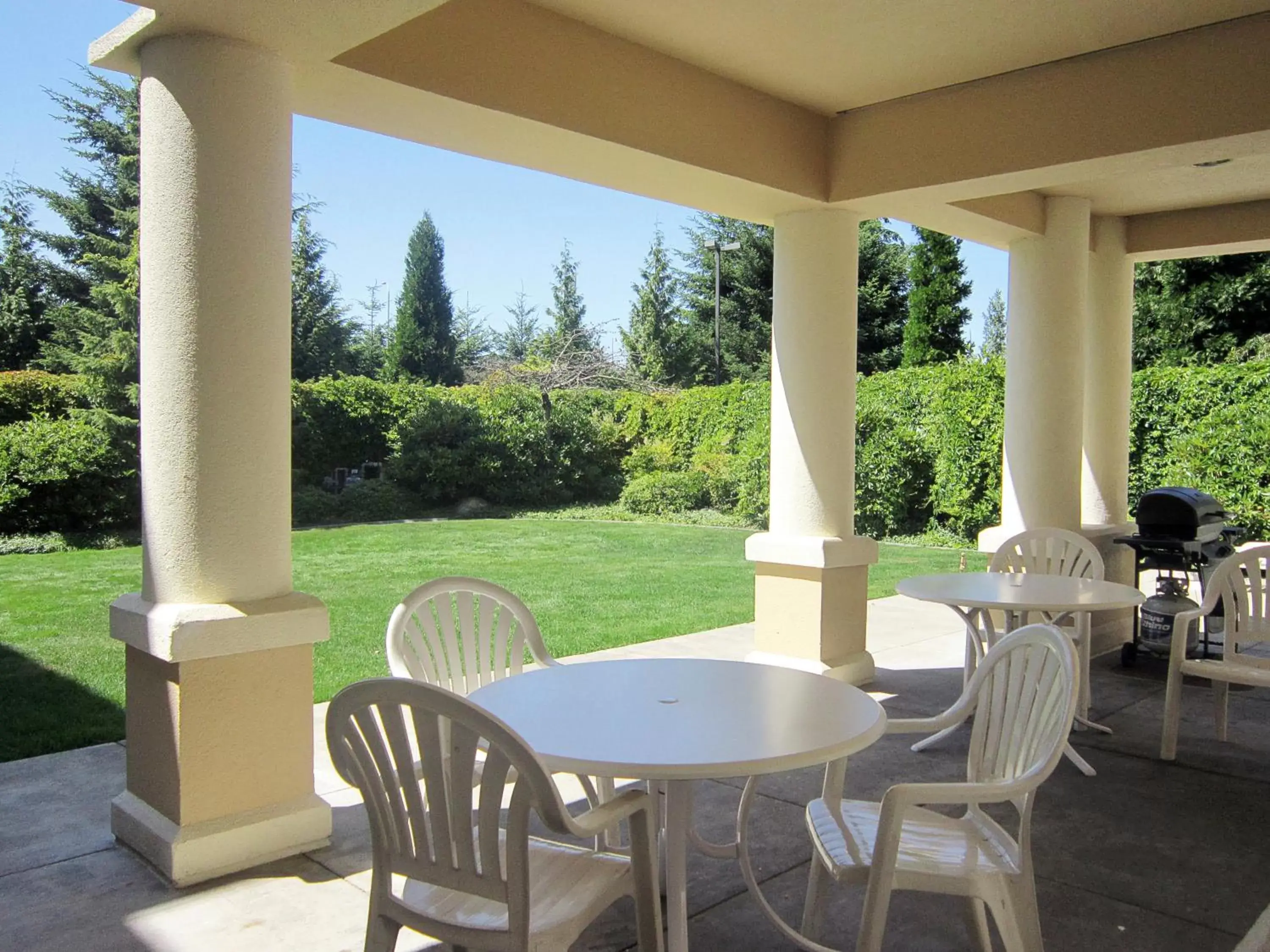 Patio in Extended Stay America Suites - Seattle - Everett - Silverlake