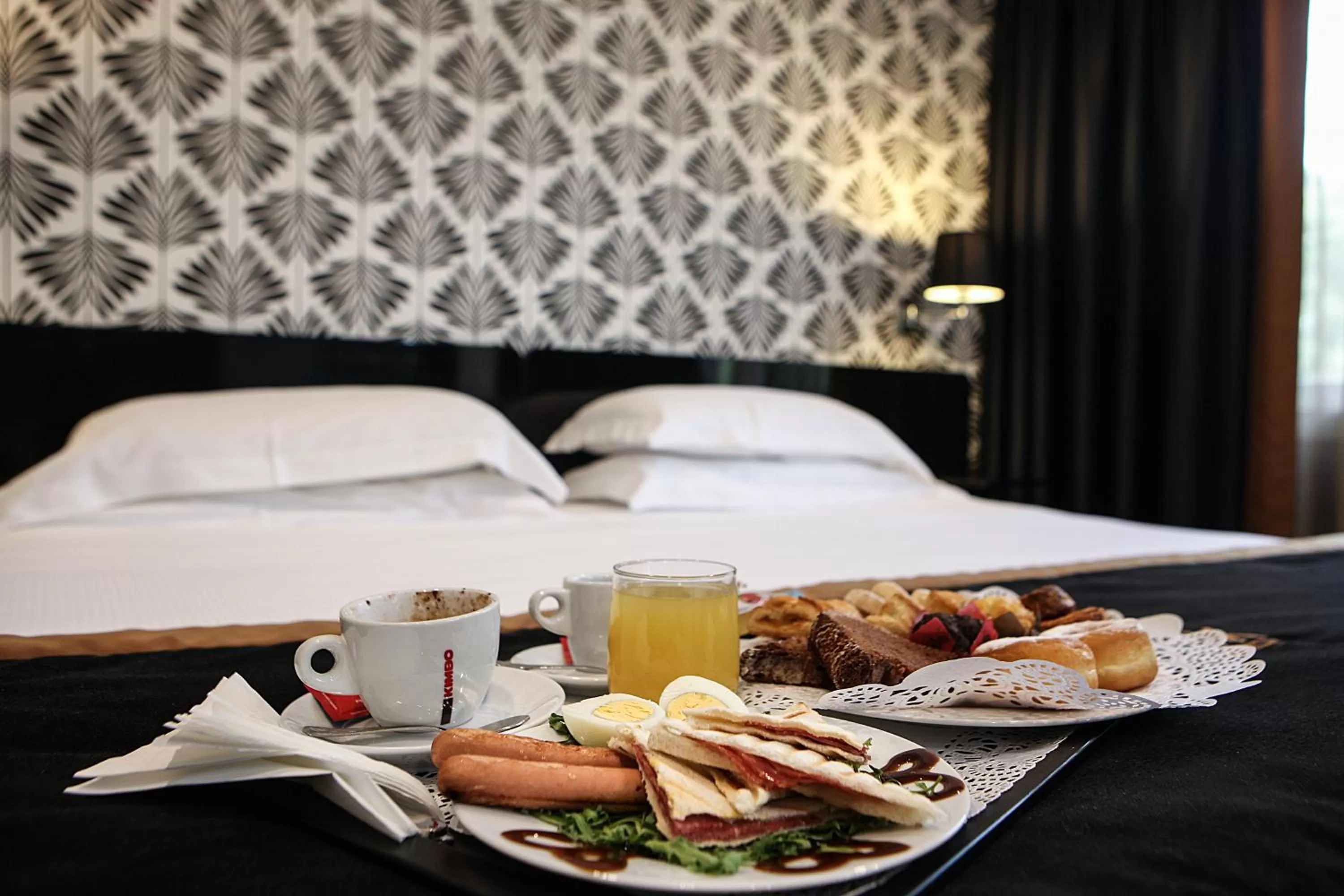 Bedroom, Bed in Best Western JFK Hotel