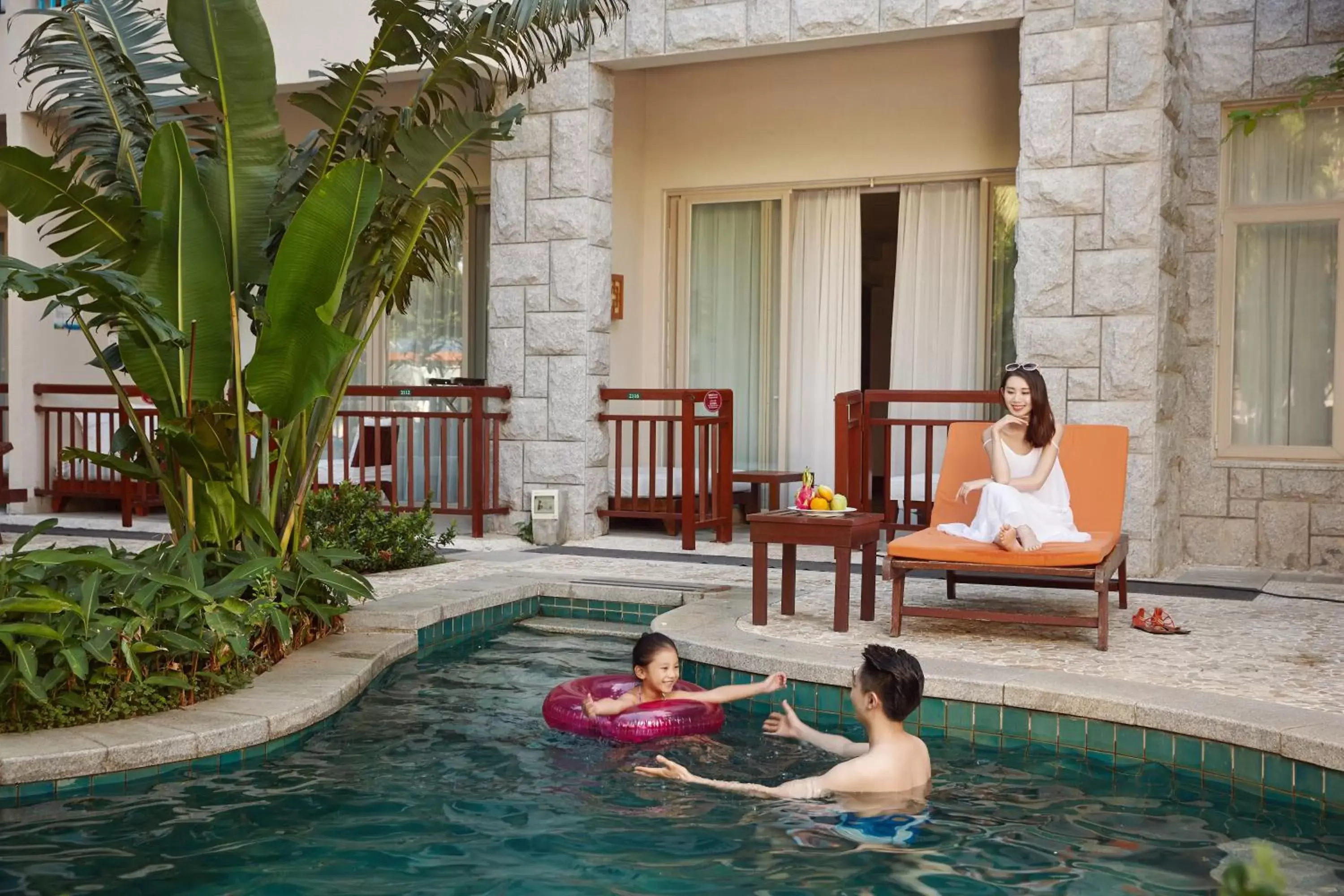 Swimming Pool in Huayu Resort & Spa Yalong Bay Sanya