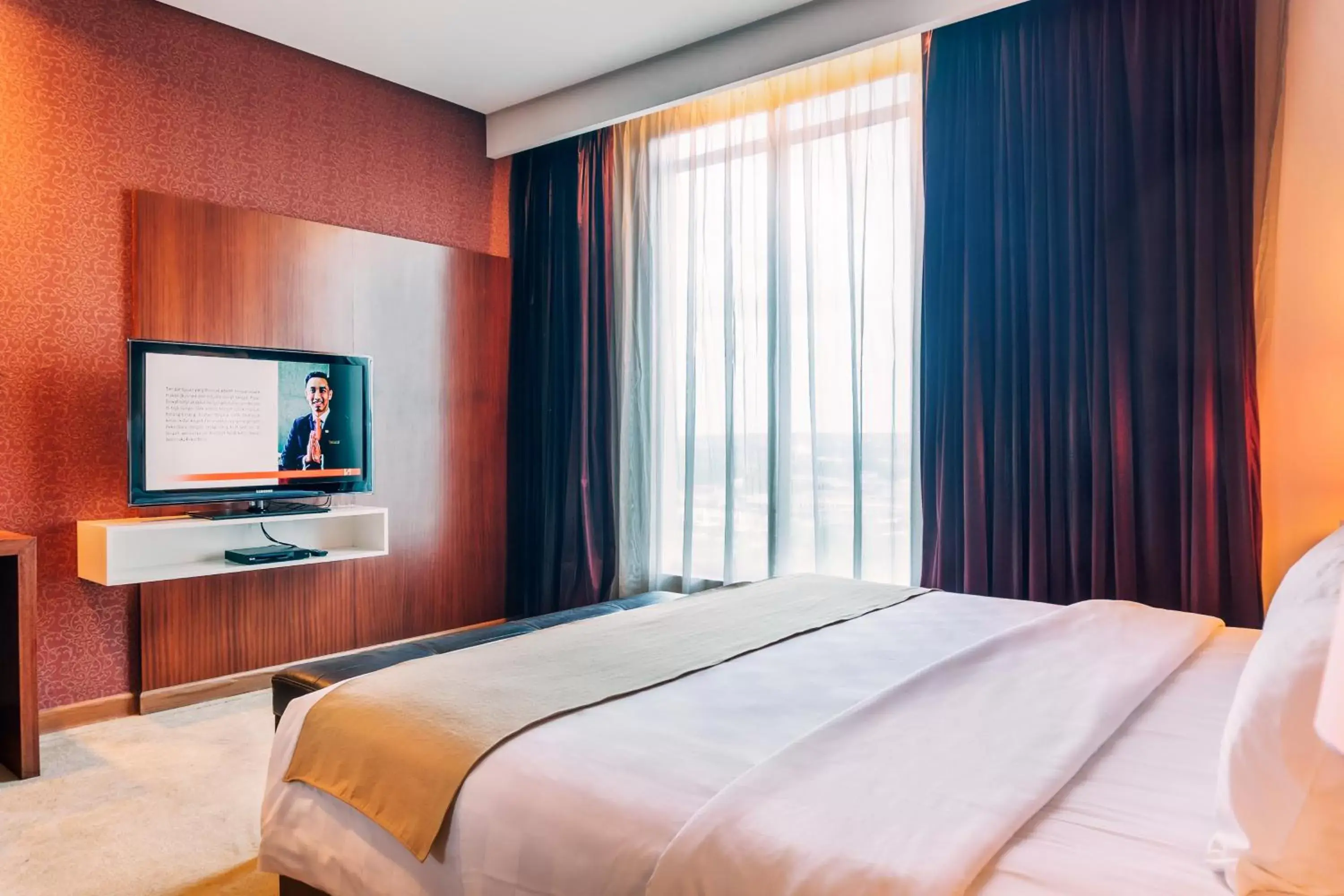 Bedroom, Bed in Swiss-Belinn SKA Pekanbaru