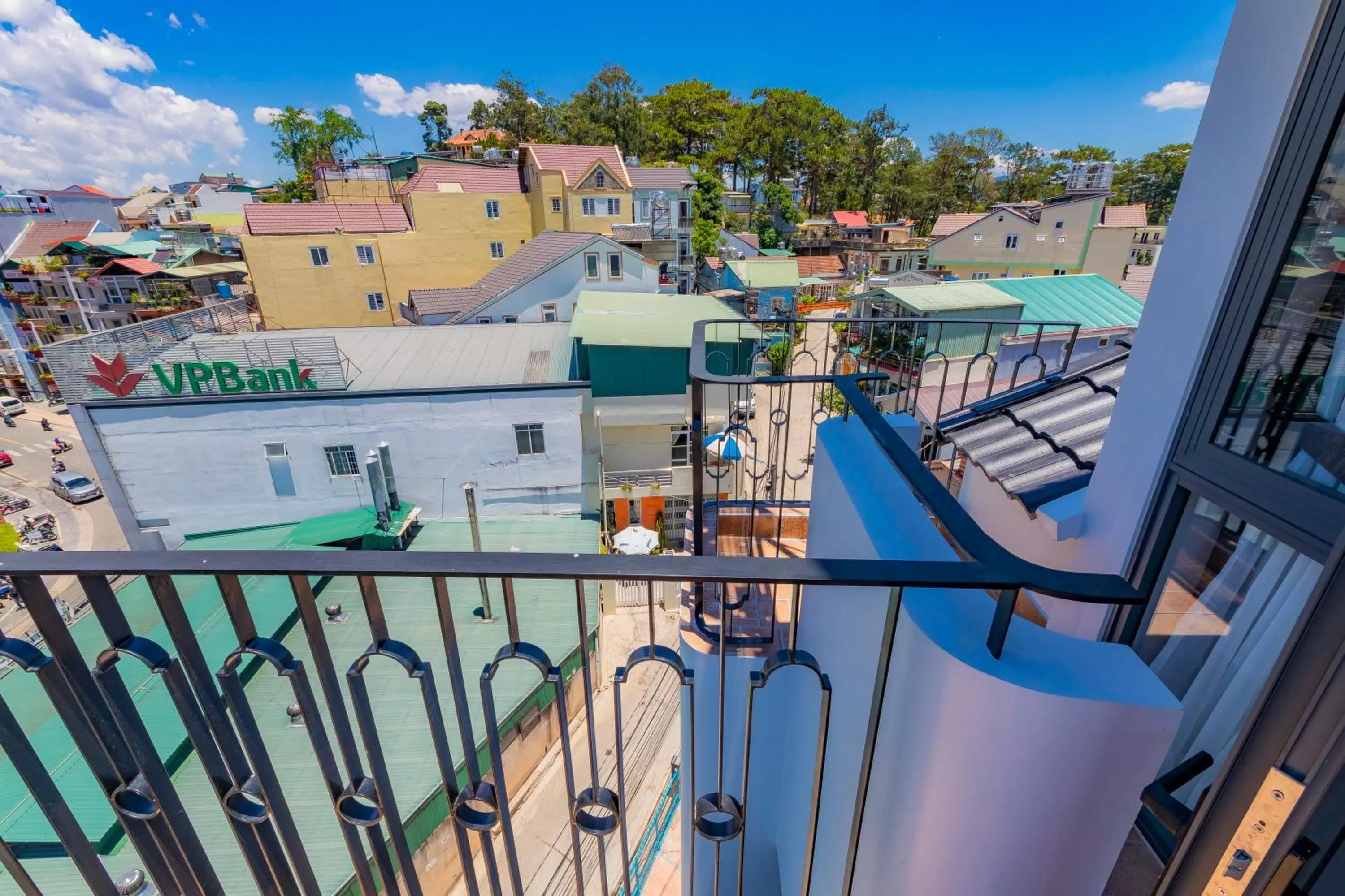 Balcony/Terrace in Khanh Uyen 3 Hotel