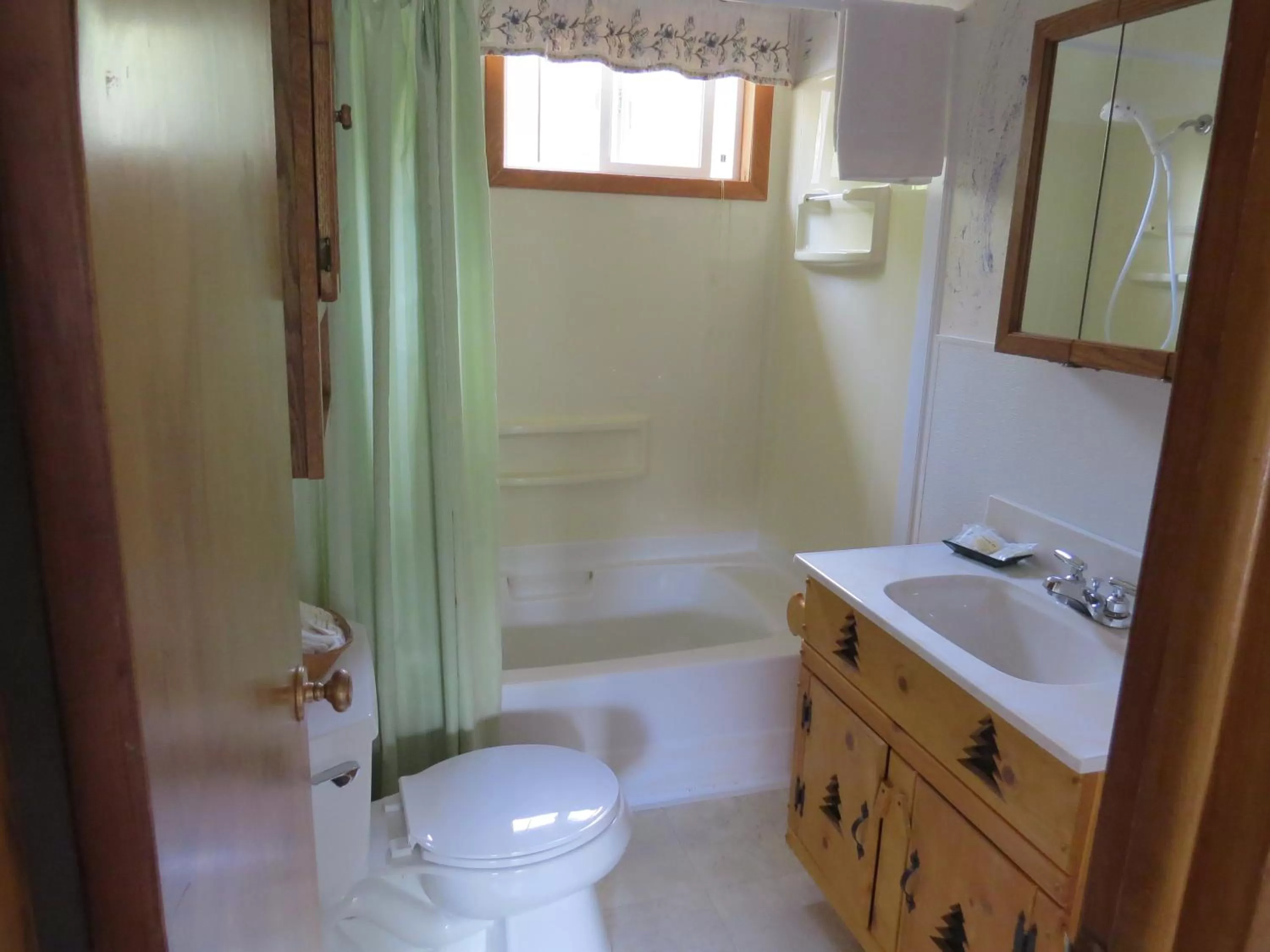 Bathroom in The Pines Country Inn