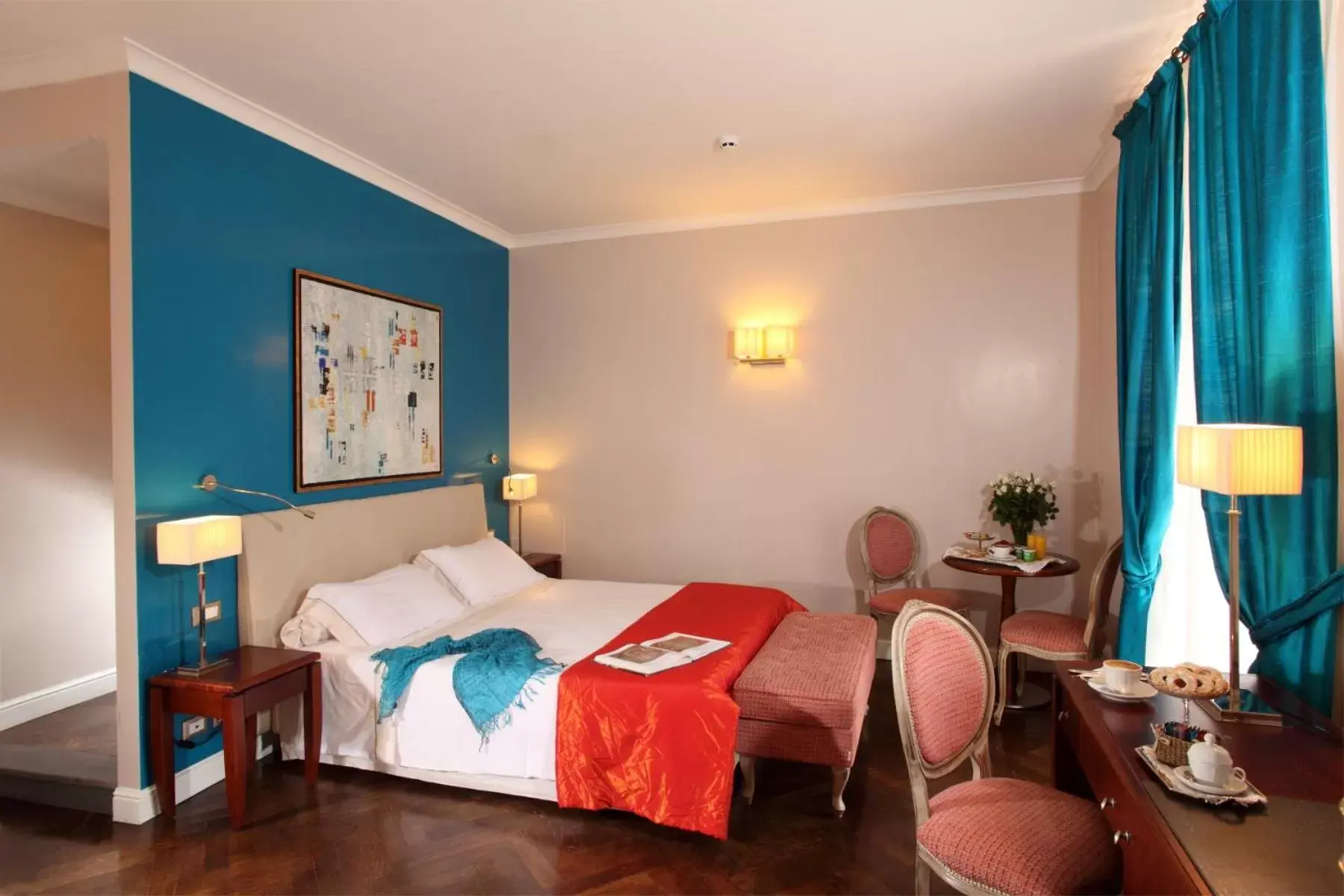 Bedroom, Bed in Hotel Mozart