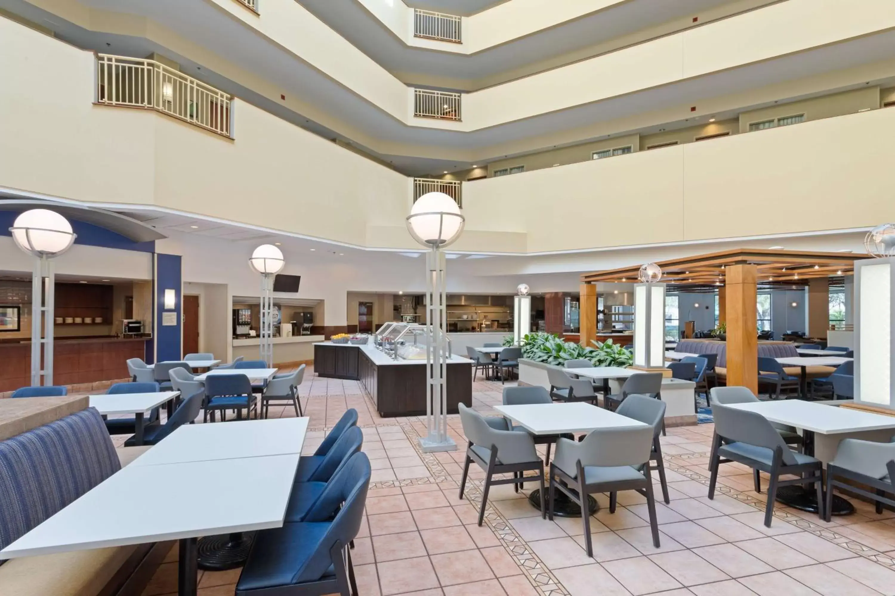 Restaurant/places to eat in Embassy Suites by Hilton Tampa USF Near Busch Gardens Restaurant/places to eat in Embassy Suites by Hilton Tampa USF Near Busch Gardens
