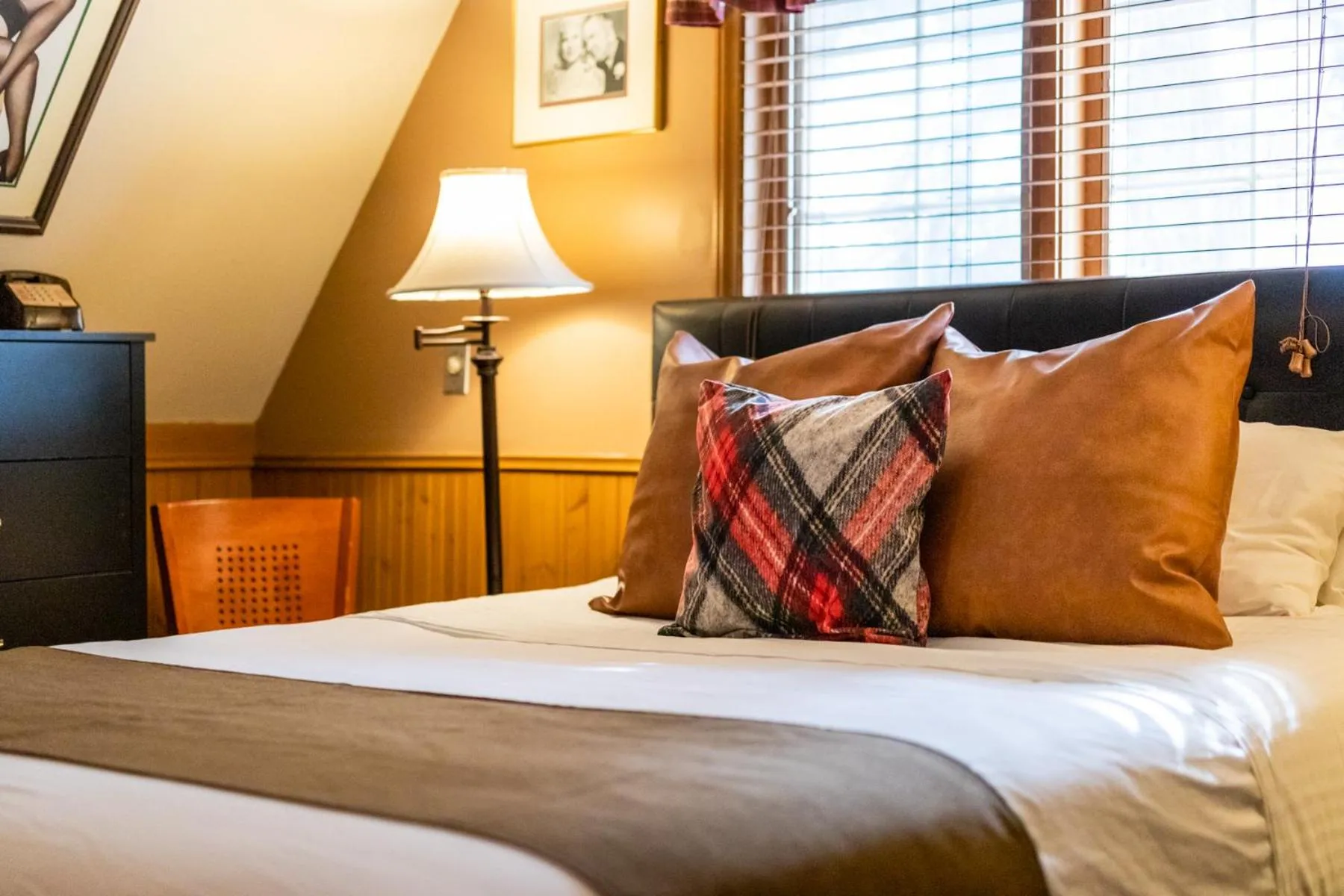 Saddleback Inn at Lake Arrowhead