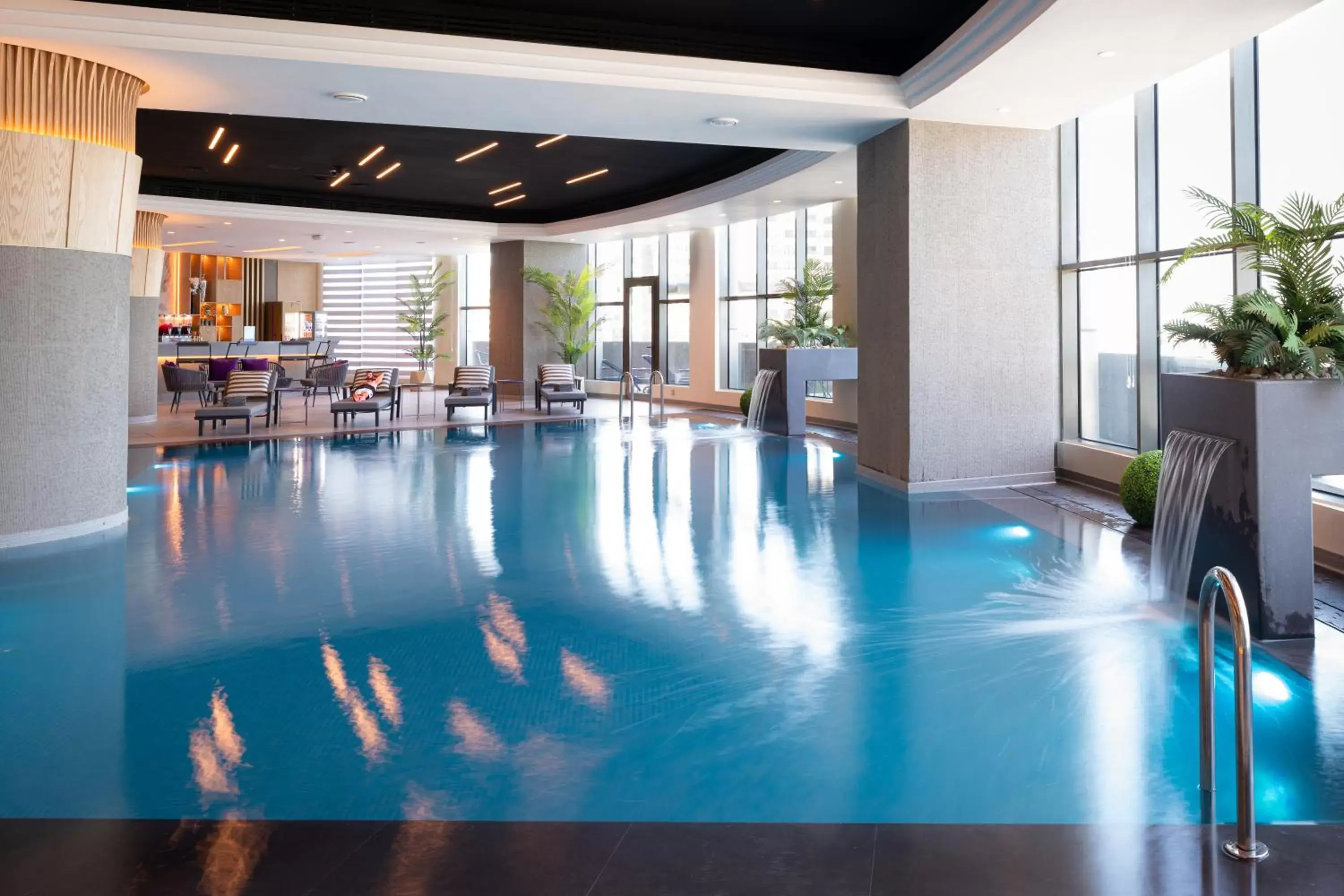 Swimming Pool in Grand Hotel