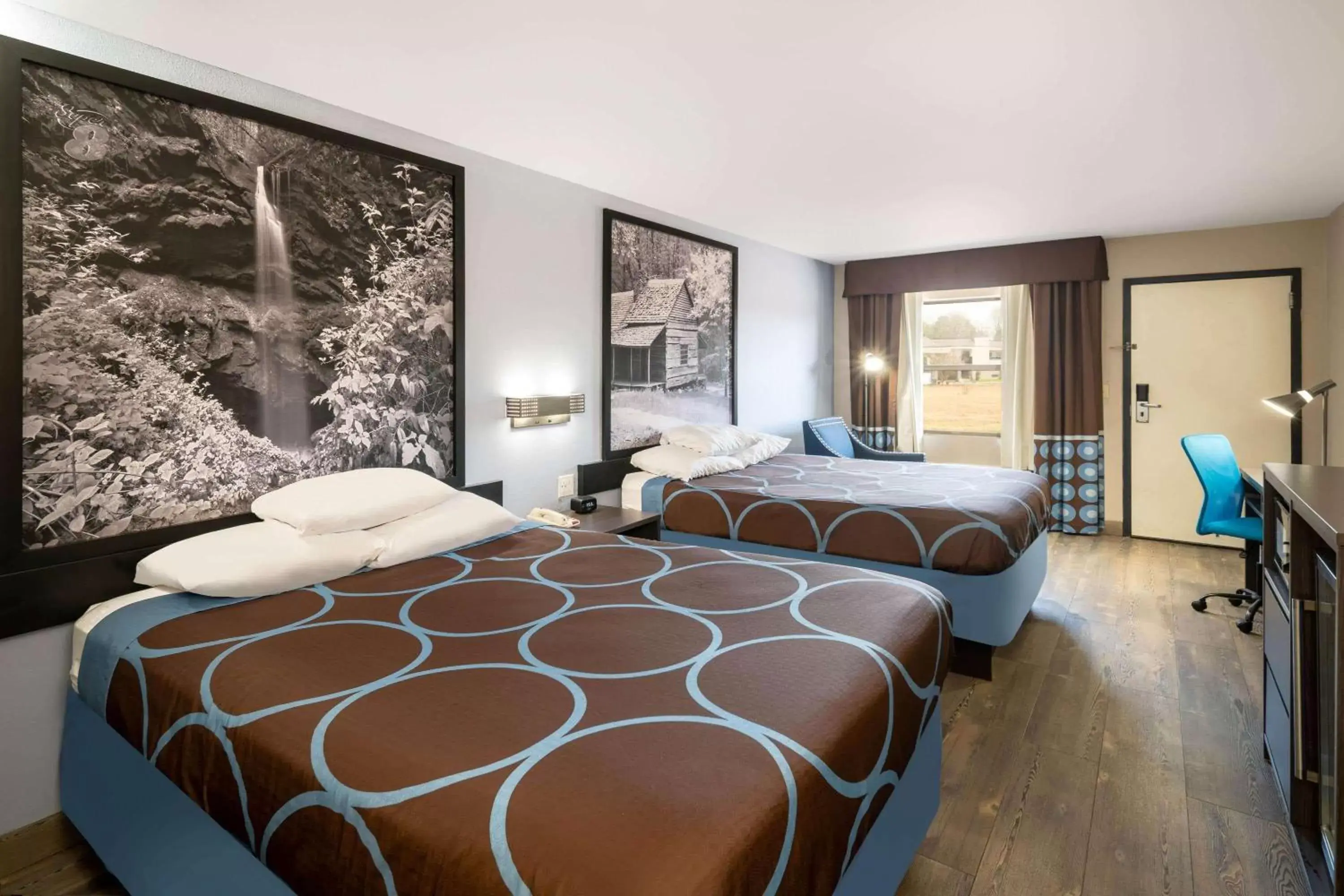 Photo of the whole room, Bed in Super 8 by Wyndham Cleveland Photo of the whole room, Bed in Super 8 by Wyndham Cleveland