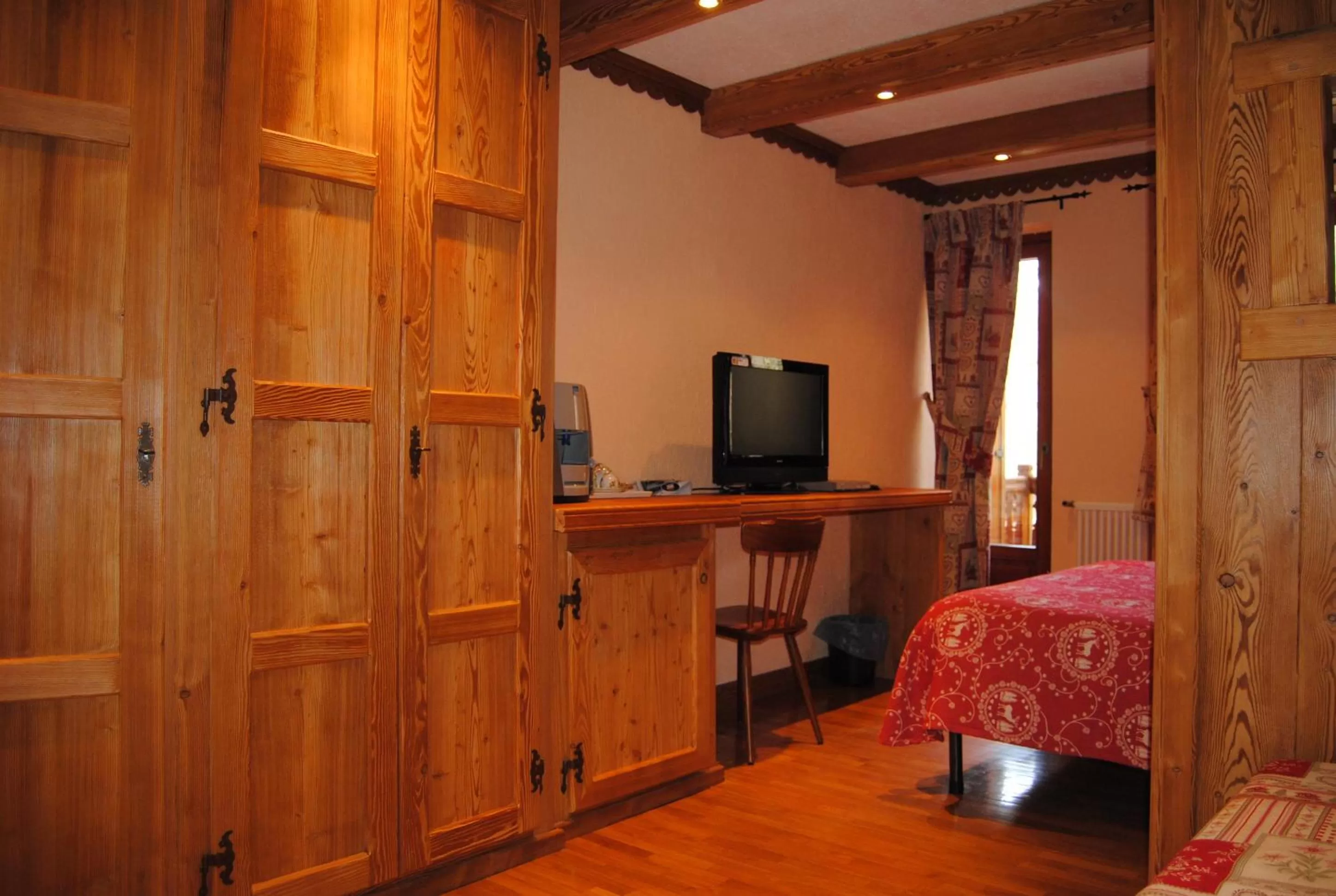 Bedroom, Bed in Chalet Plan Gorret