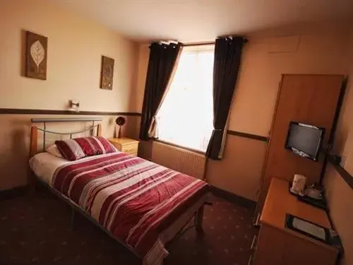 Bedroom, Bed in Hussar Inn