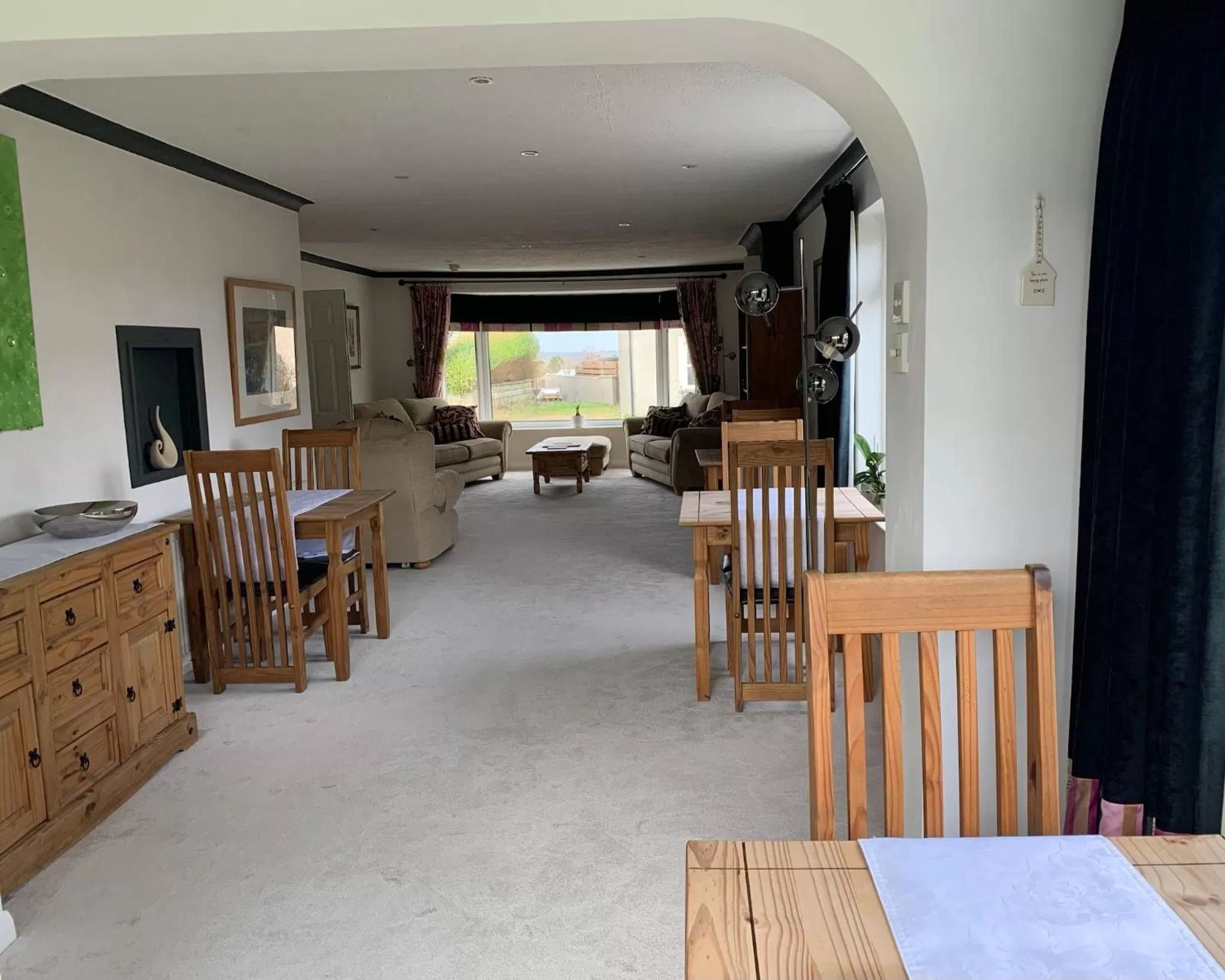 Living room in Ramsey House - Luxury Licensed B&B - Parking and Guest Lounge