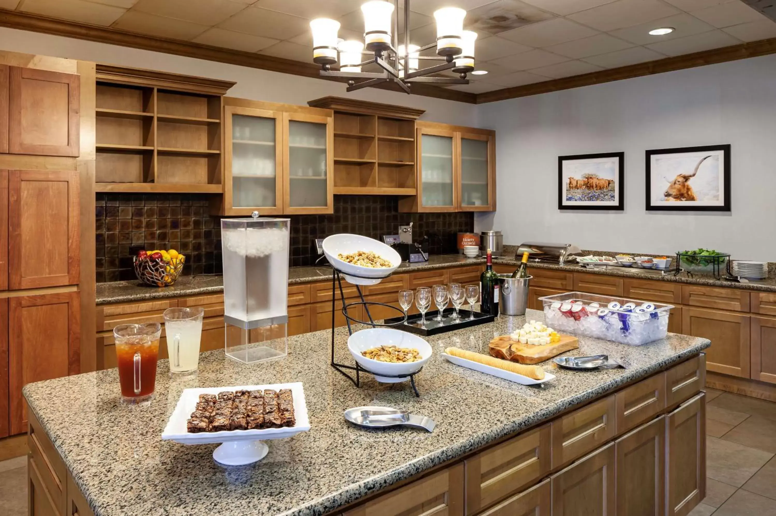 Dining area, Kitchen/Kitchenette in Homewood Suites by Hilton Austin/Round Rock