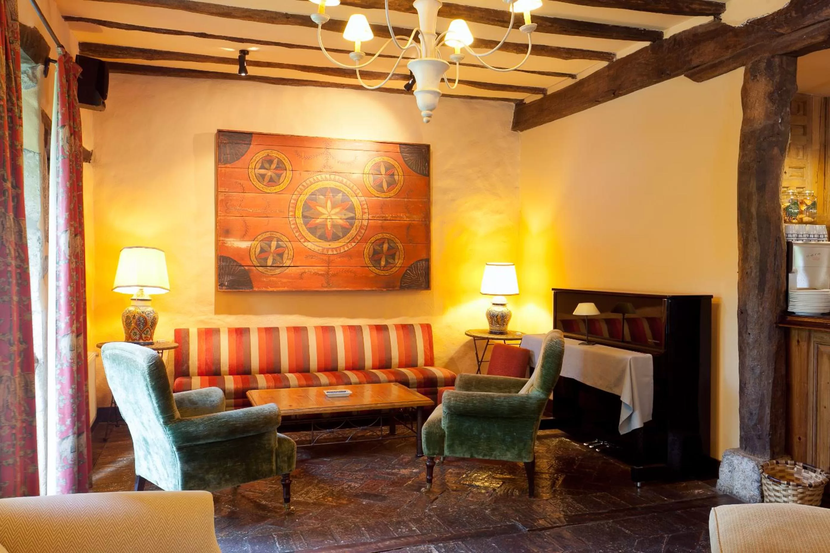 Communal lounge/ TV room in Hotel Zubieta