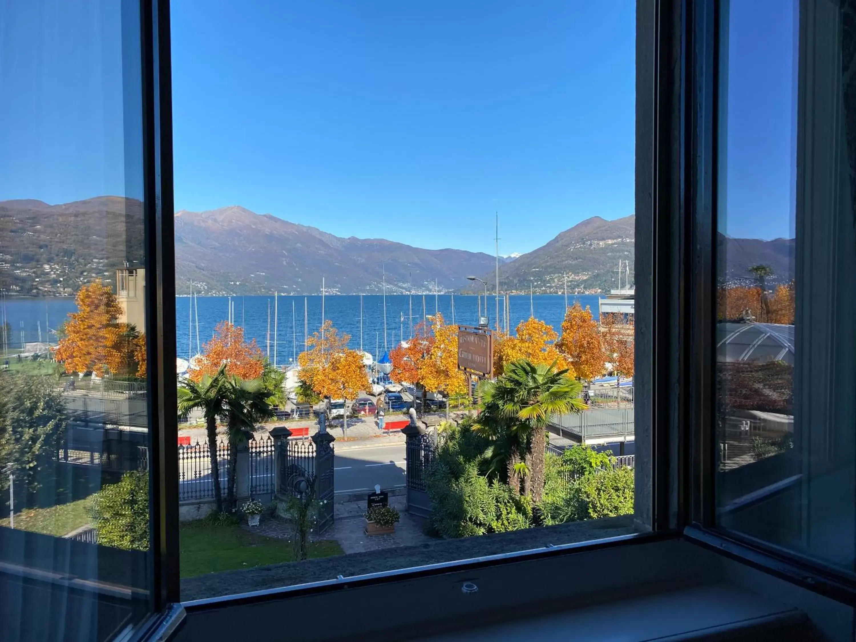 Lake view, Mountain View in Camin Hotel Luino