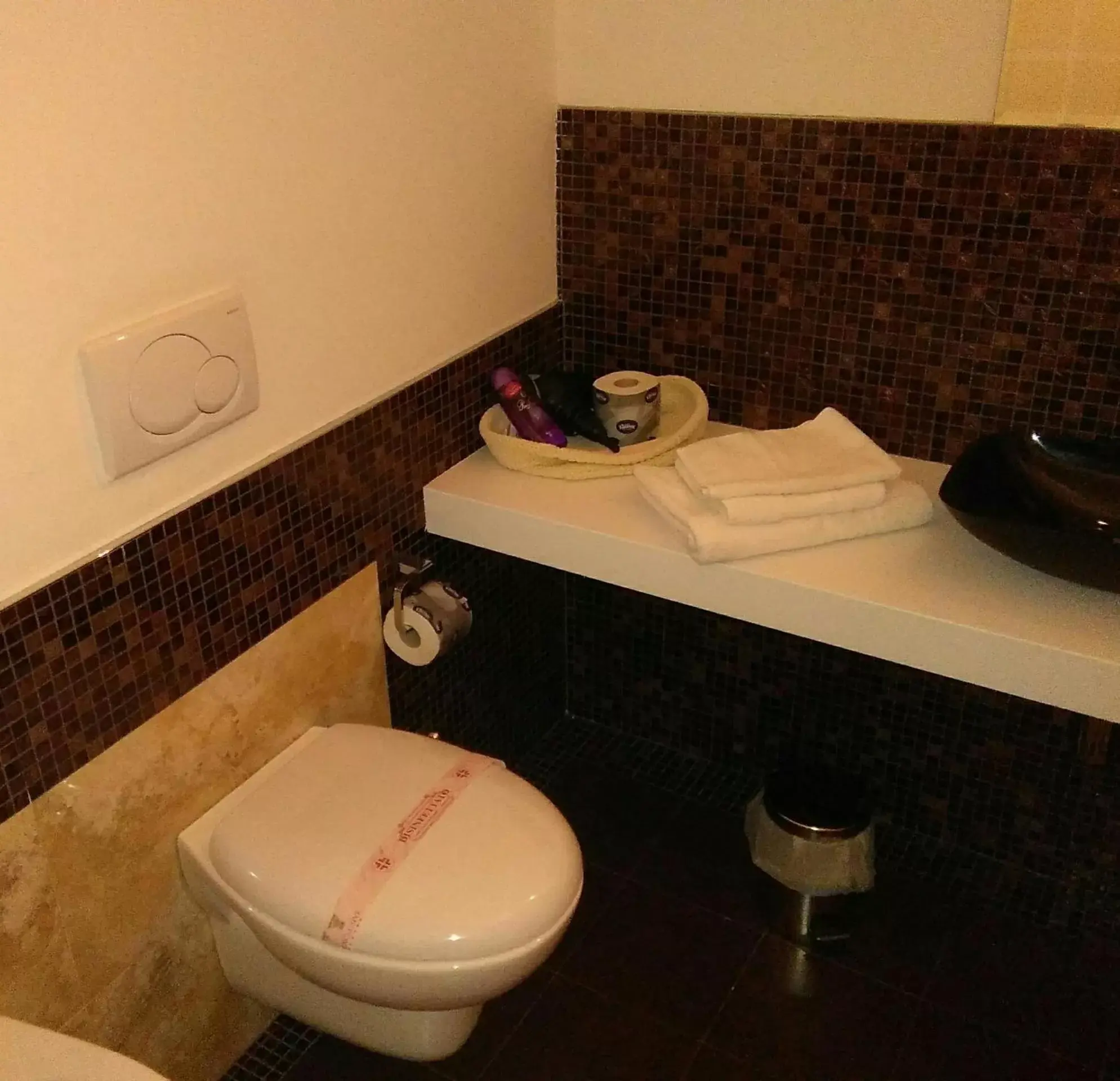 Toilet, Bathroom in ARCOBELLO Suite Rooms