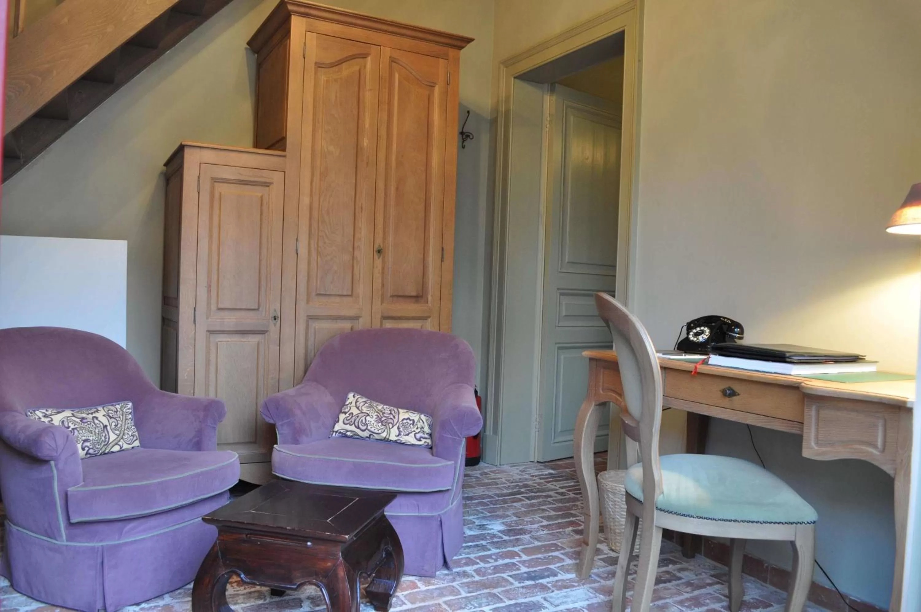 Seating area in Hotel Jan Brito