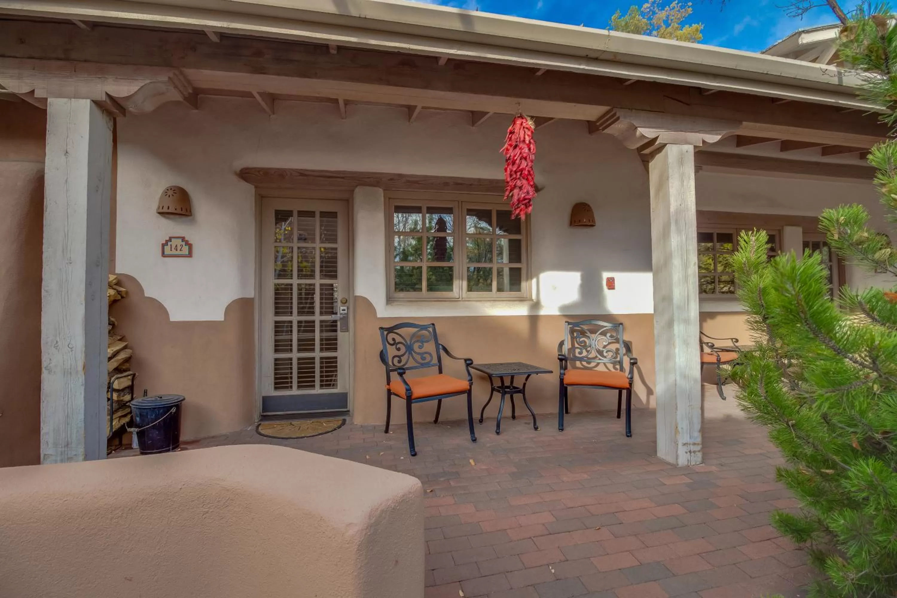 Patio in Inn on the Alameda